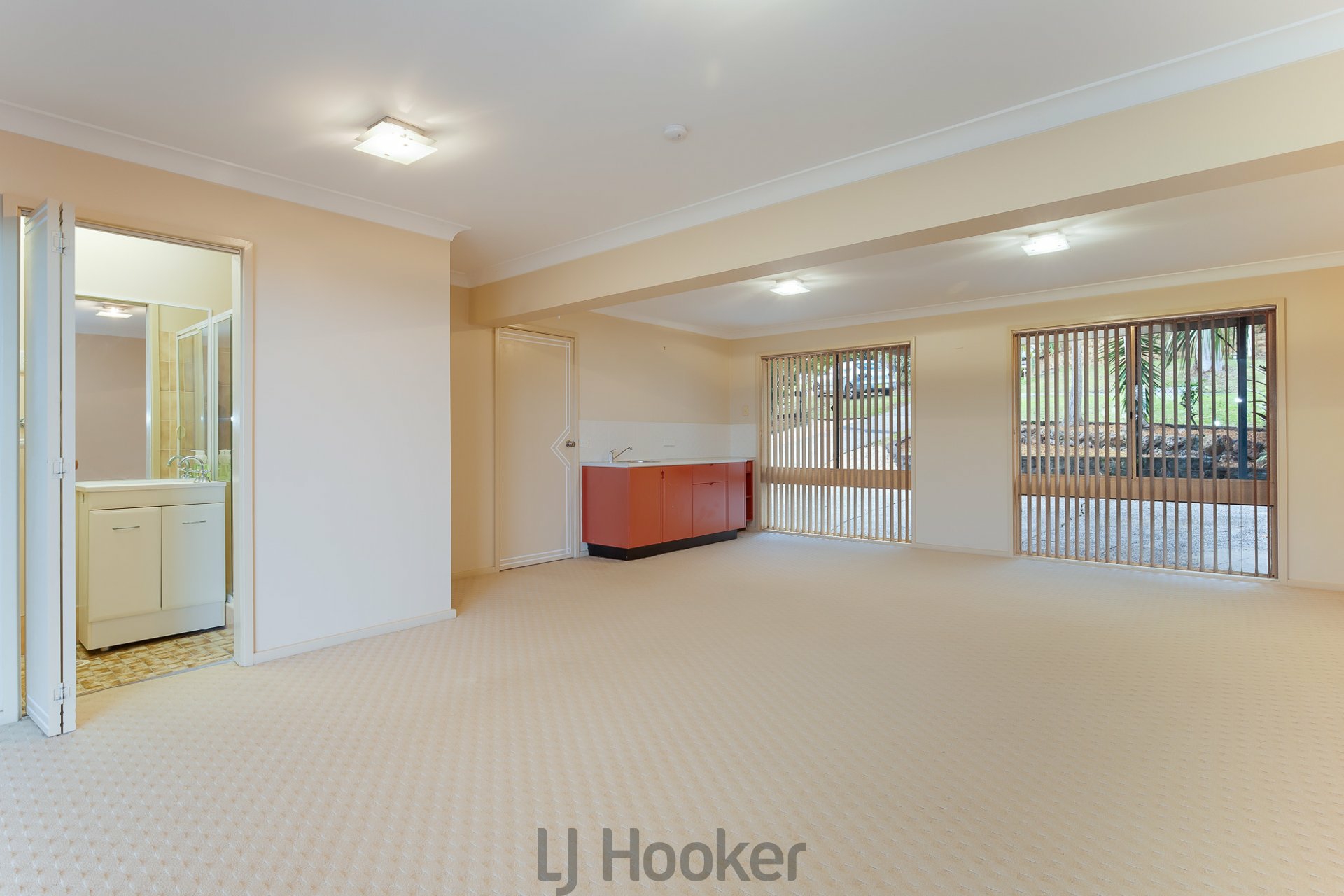 298 Dobell Drive — photo 13 of 17