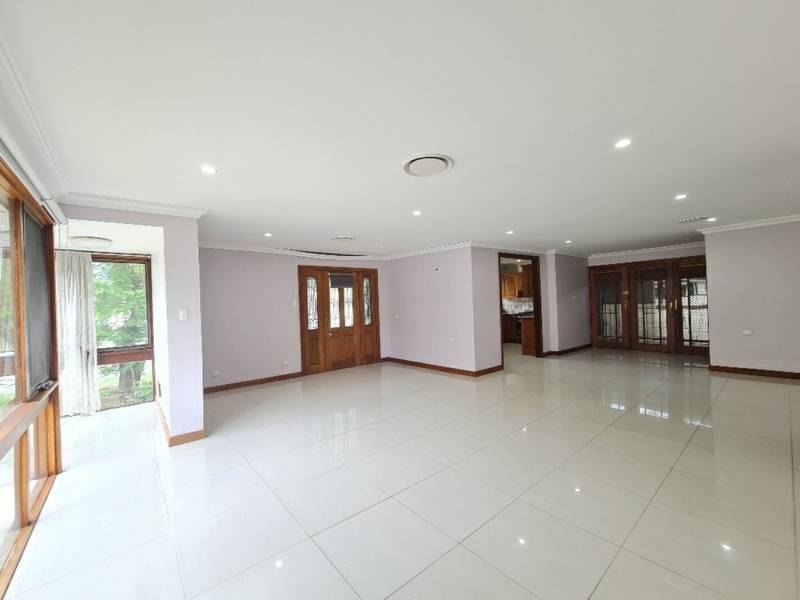 4 Huon Cres, Holsworthy