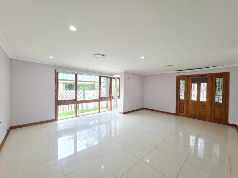 4 Huon Cres, Holsworthy