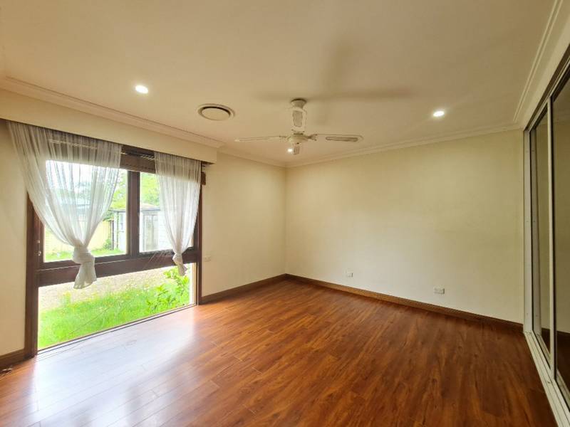 4 Huon Cres, Holsworthy
