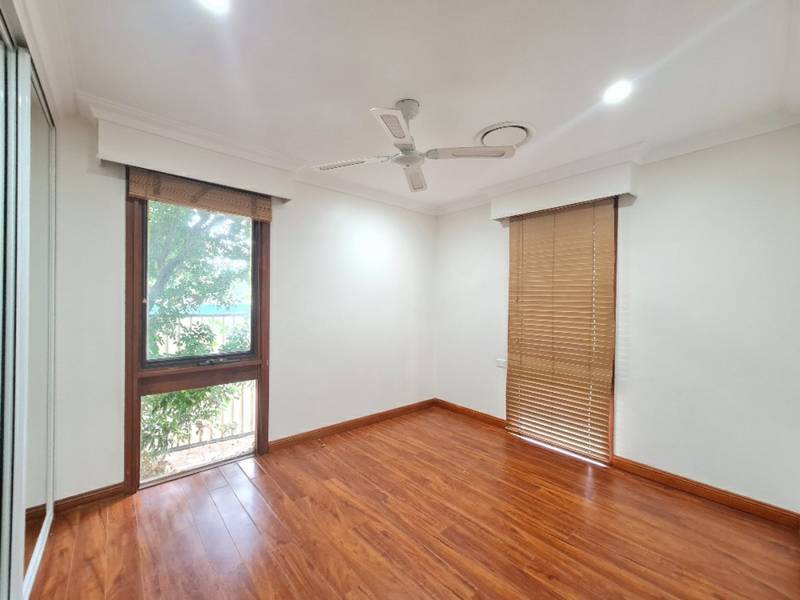 4 Huon Cres, Holsworthy