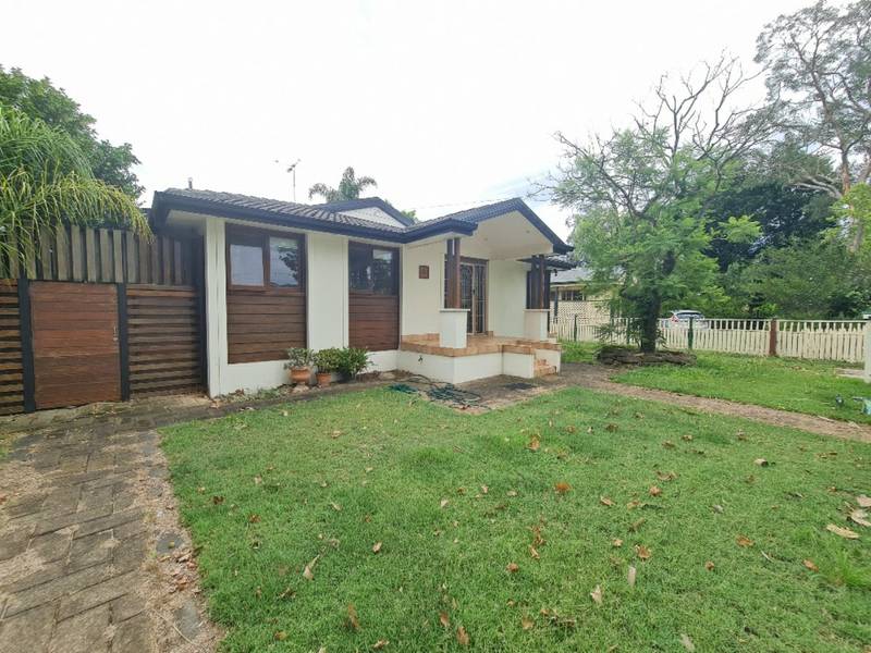 4 Huon Cres, Holsworthy