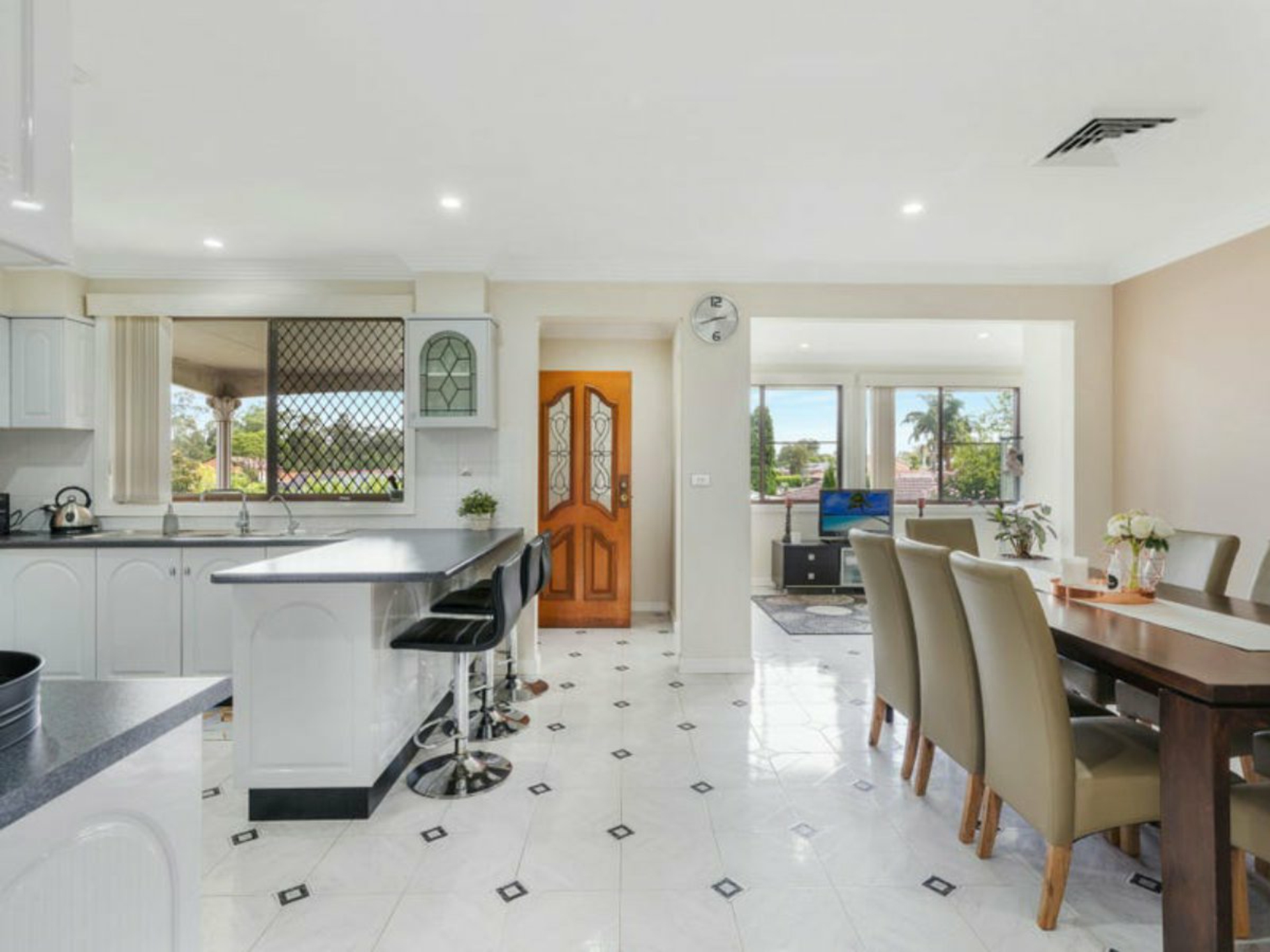 6 Christie Street, PRAIRIEWOOD