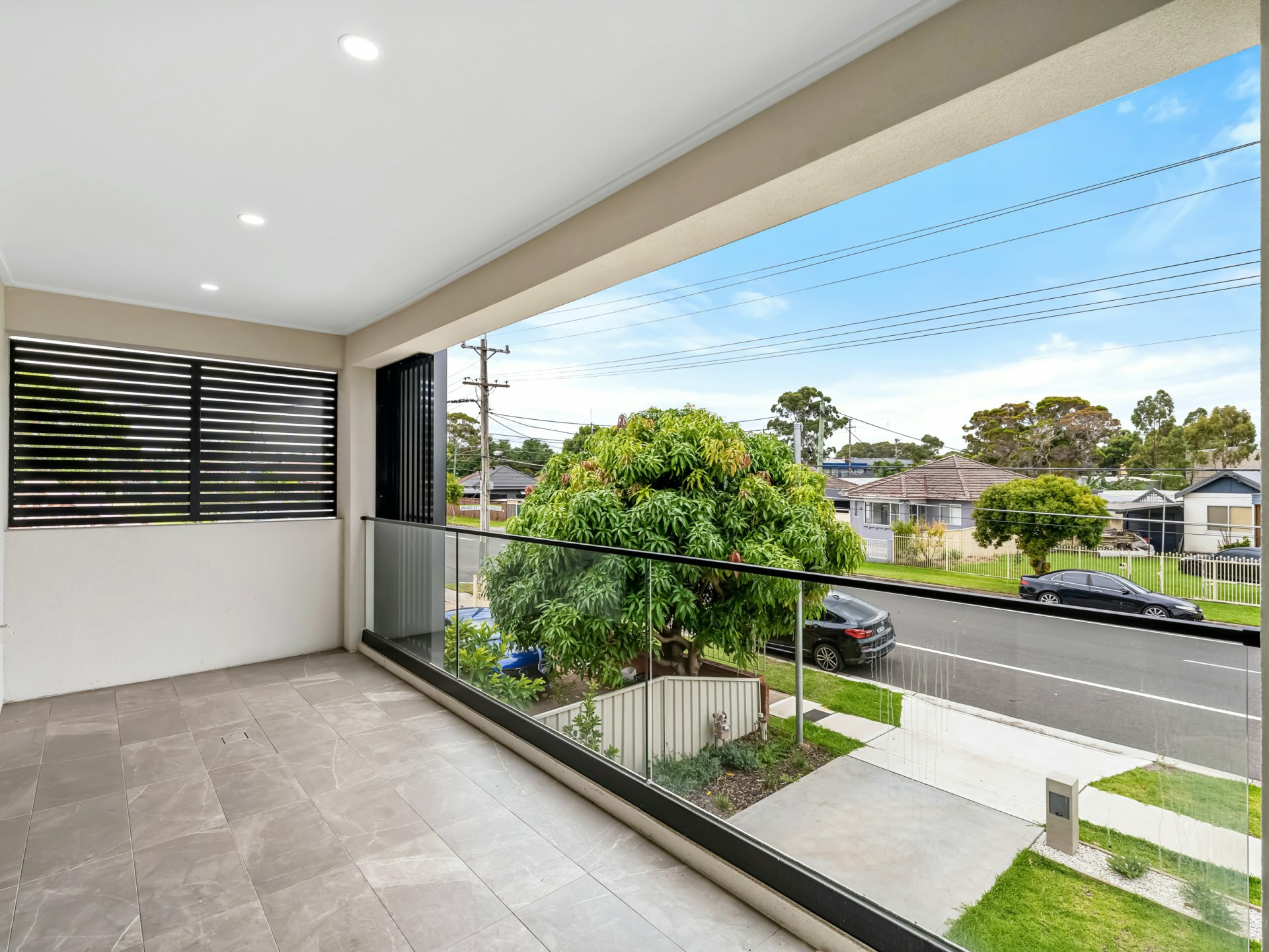 39 Crown — photo 4 of 11