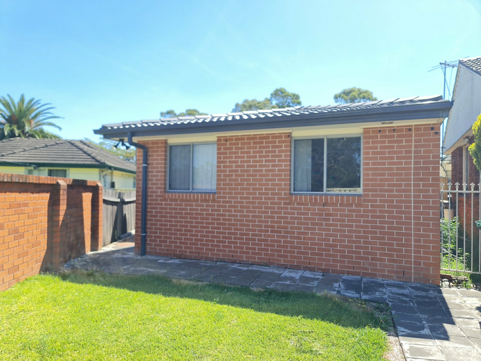1a Oakwood Place, BUSBY