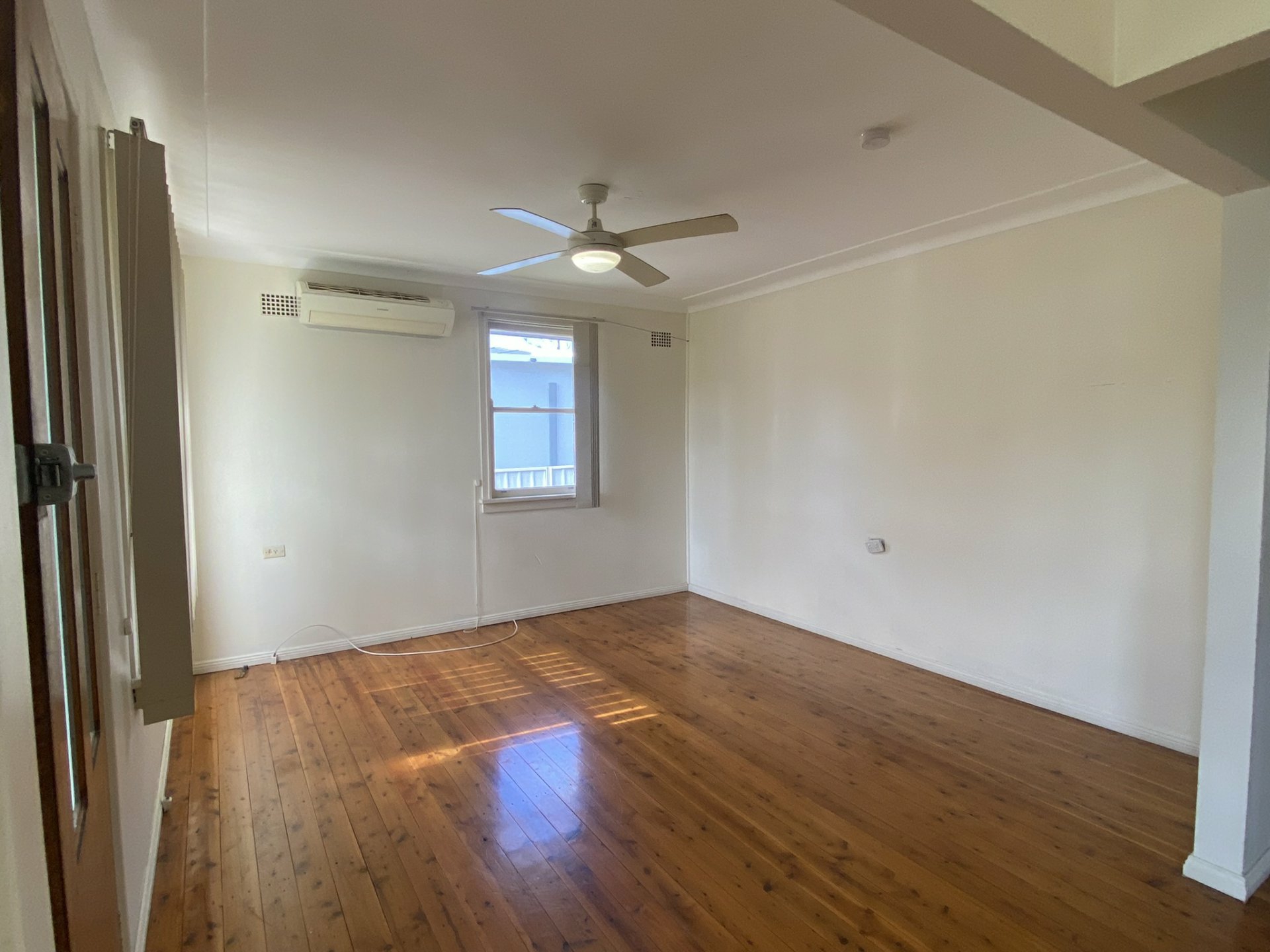 16 Dalkeith Street, BUSBY