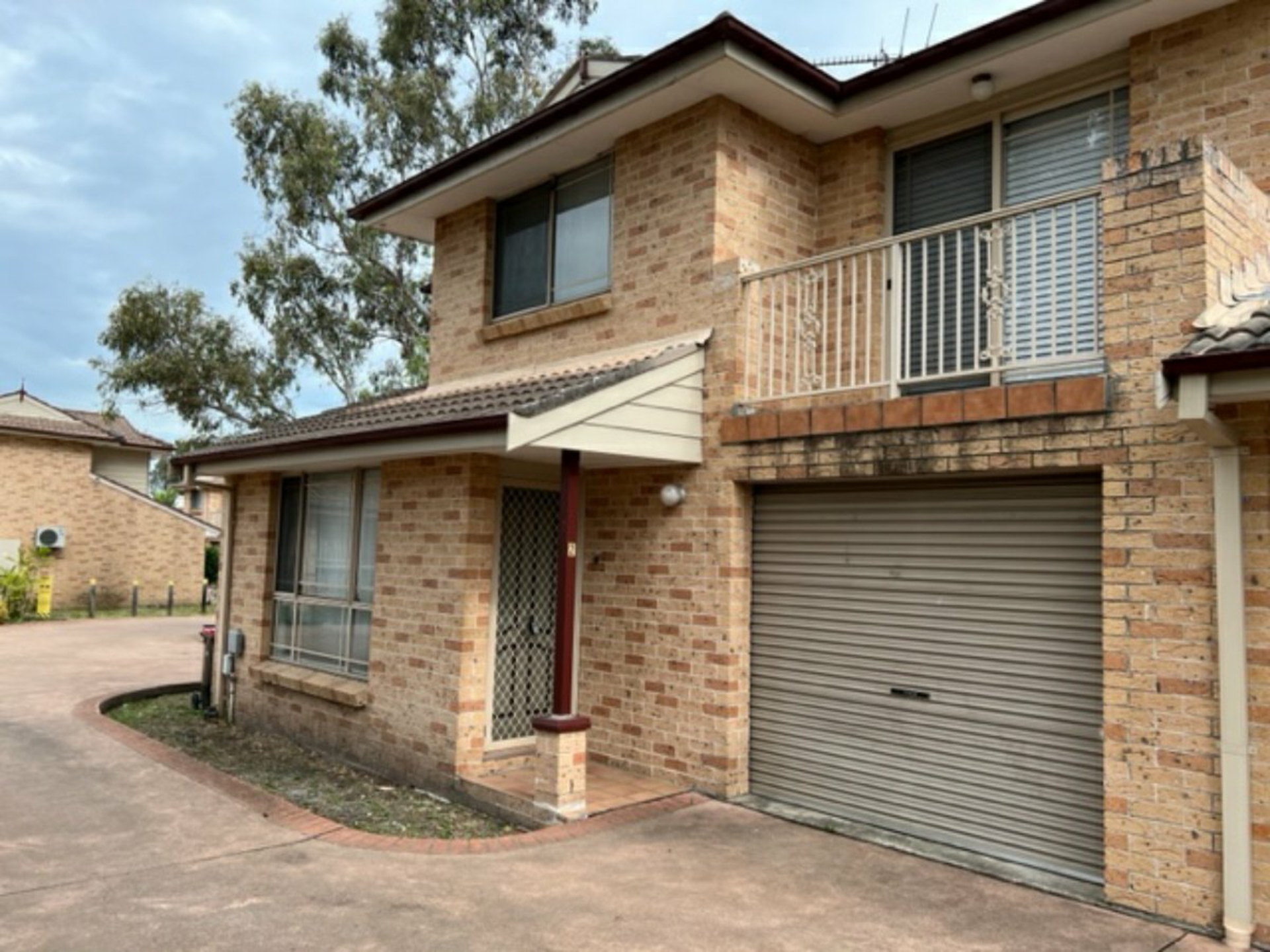 2/2 Calabro Avenue, LIVERPOOL