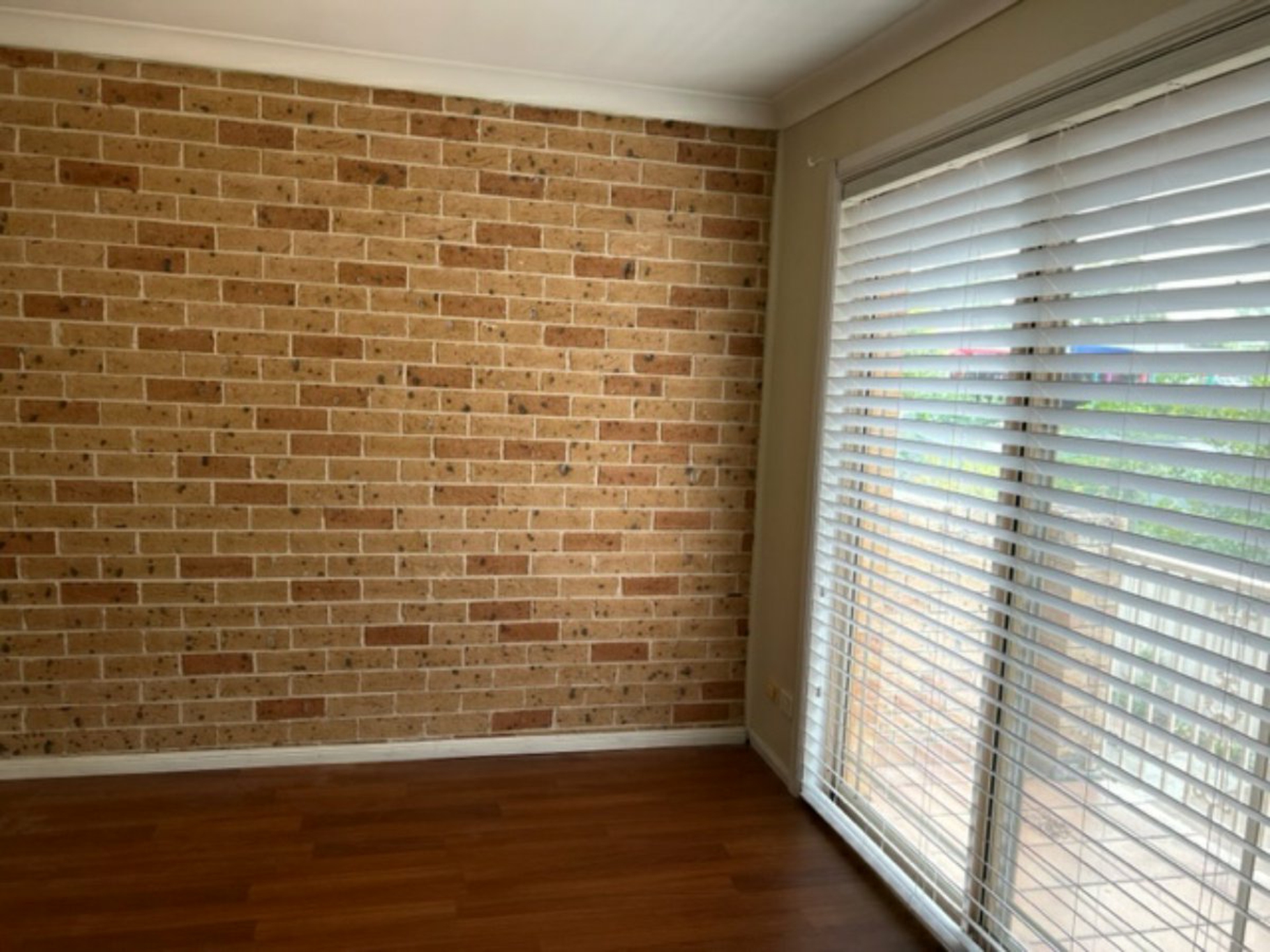 2/2 Calabro Avenue, LIVERPOOL
