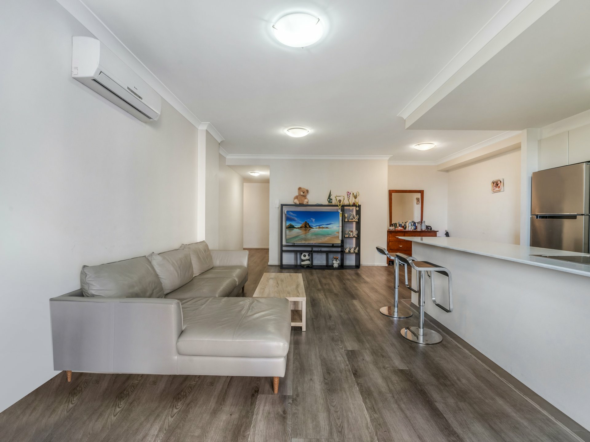 Unit 102/69-73 Elizabeth Drive — photo 9 of 17