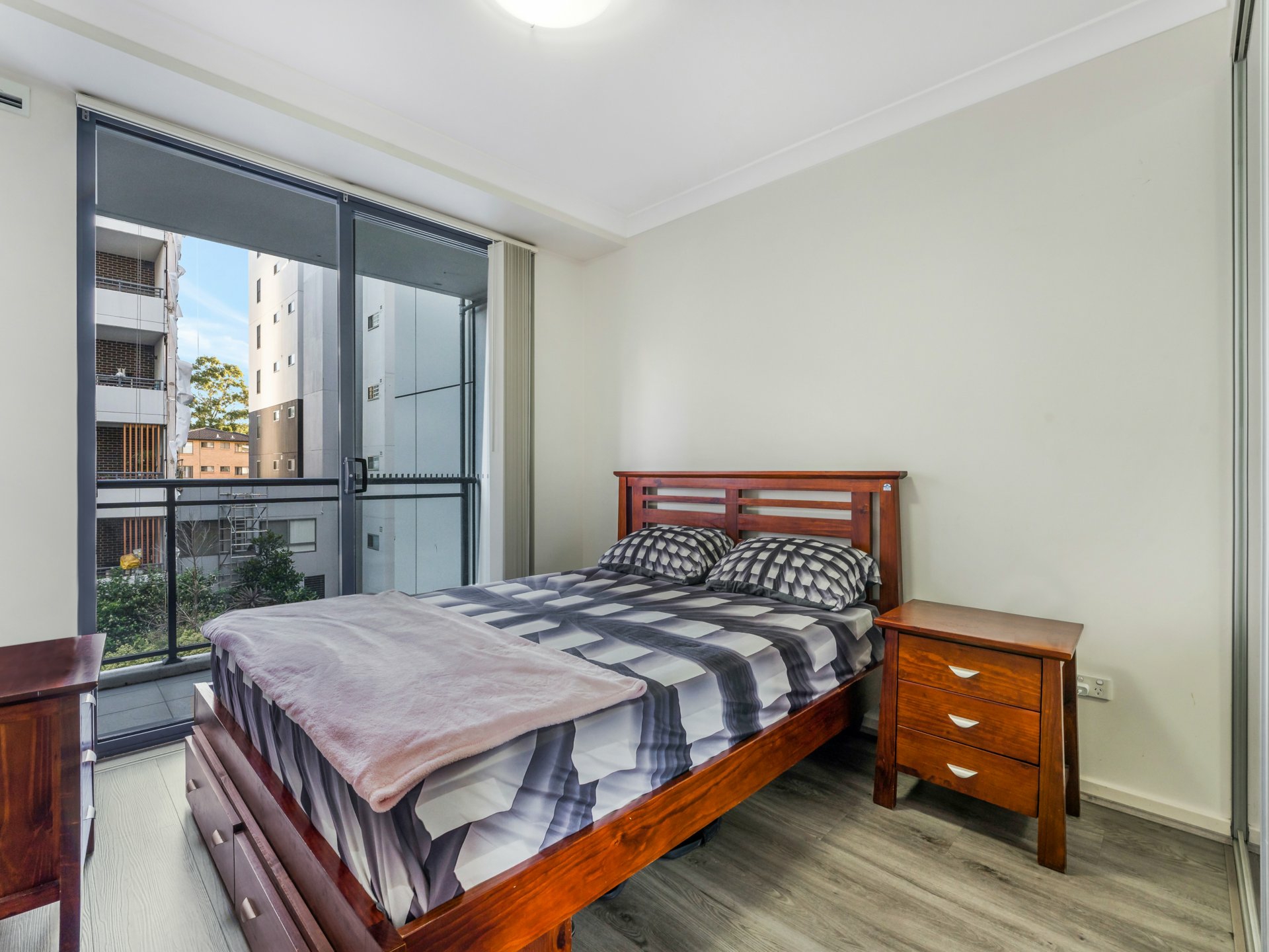 Unit 102/69-73 Elizabeth Drive — photo 13 of 17