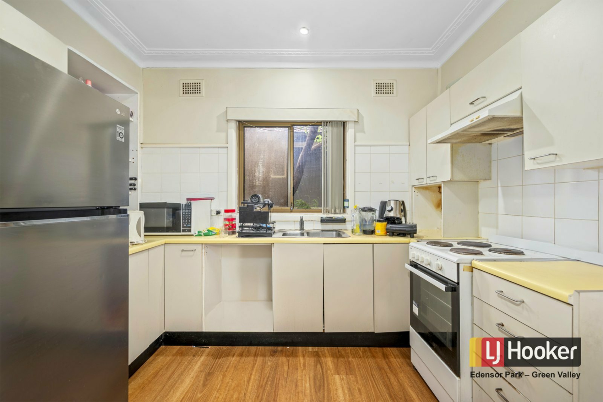 28A Gordon Avenue — photo 3 of 8