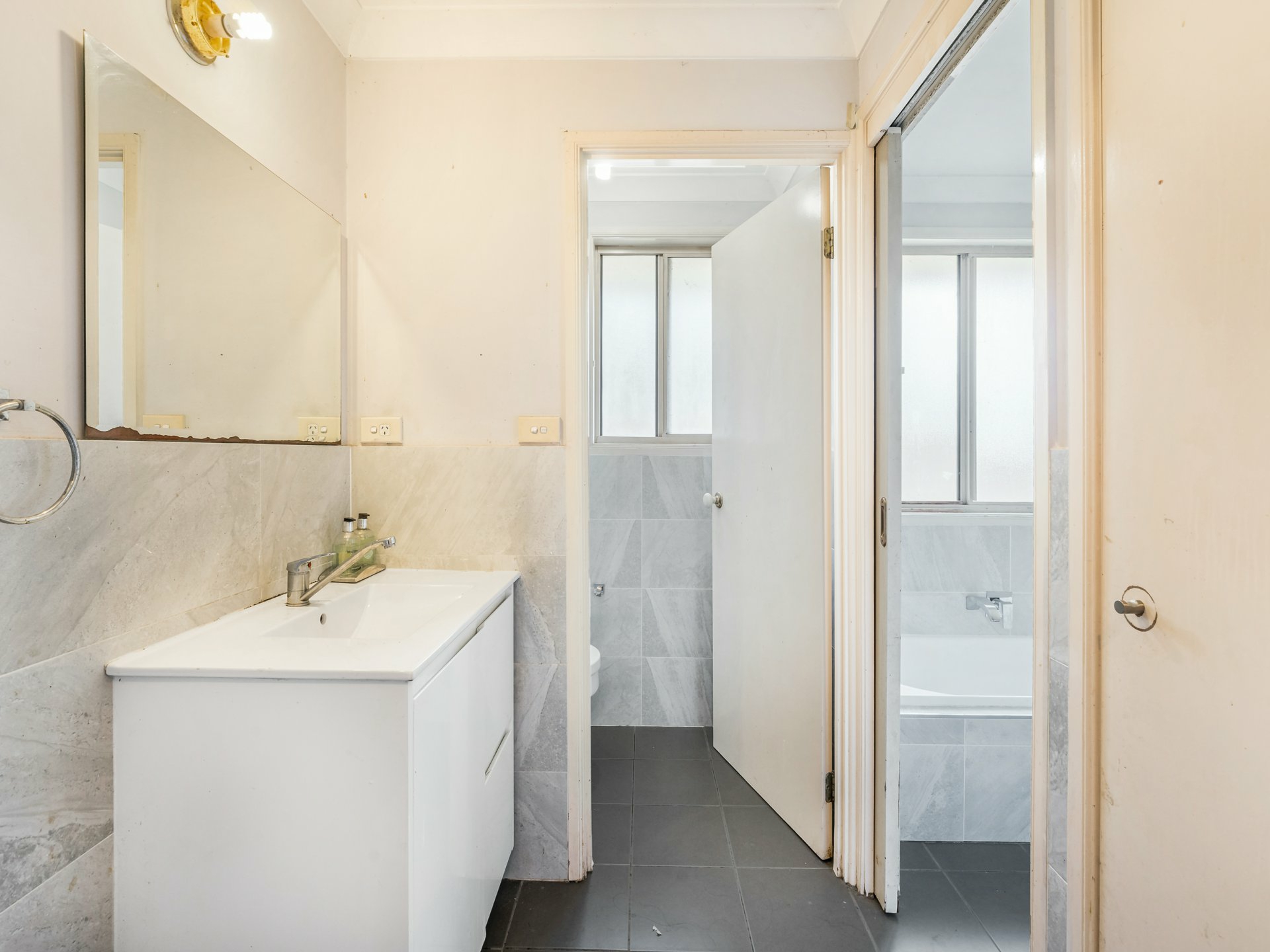 24 Heywood Close — photo 3 of 14