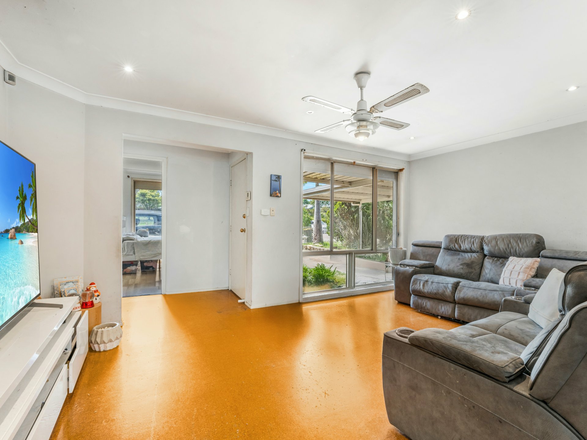 24 Heywood Close — photo 12 of 14
