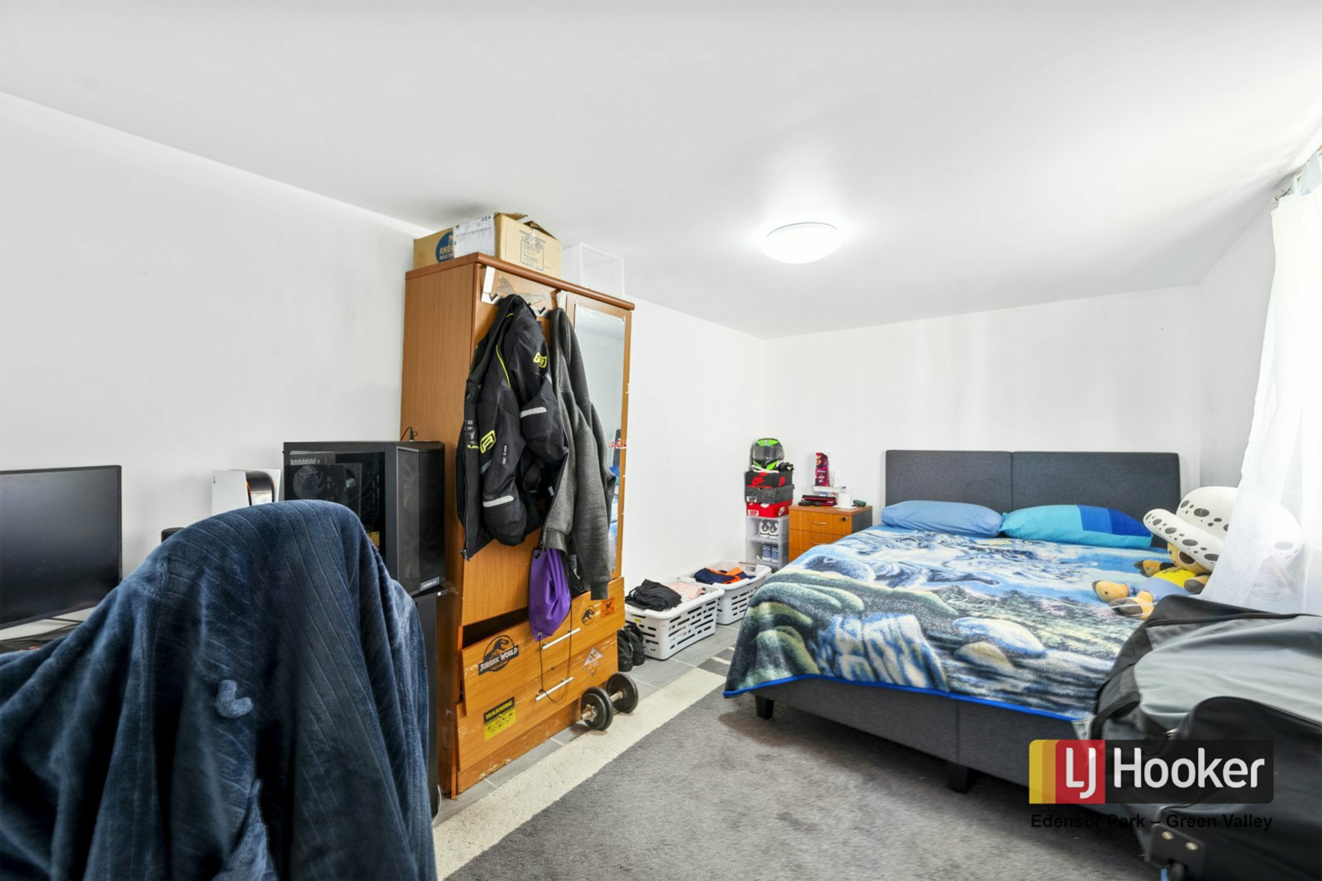 32 Corriedale Street — photo 11 of 15
