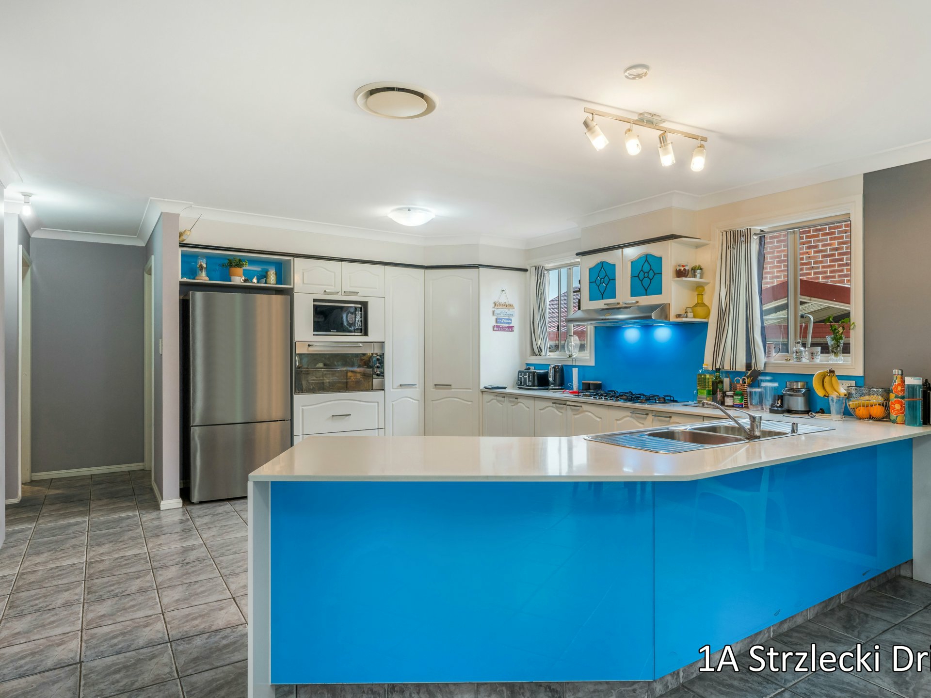 1 Strzlecki Drive — photo 5 of 24