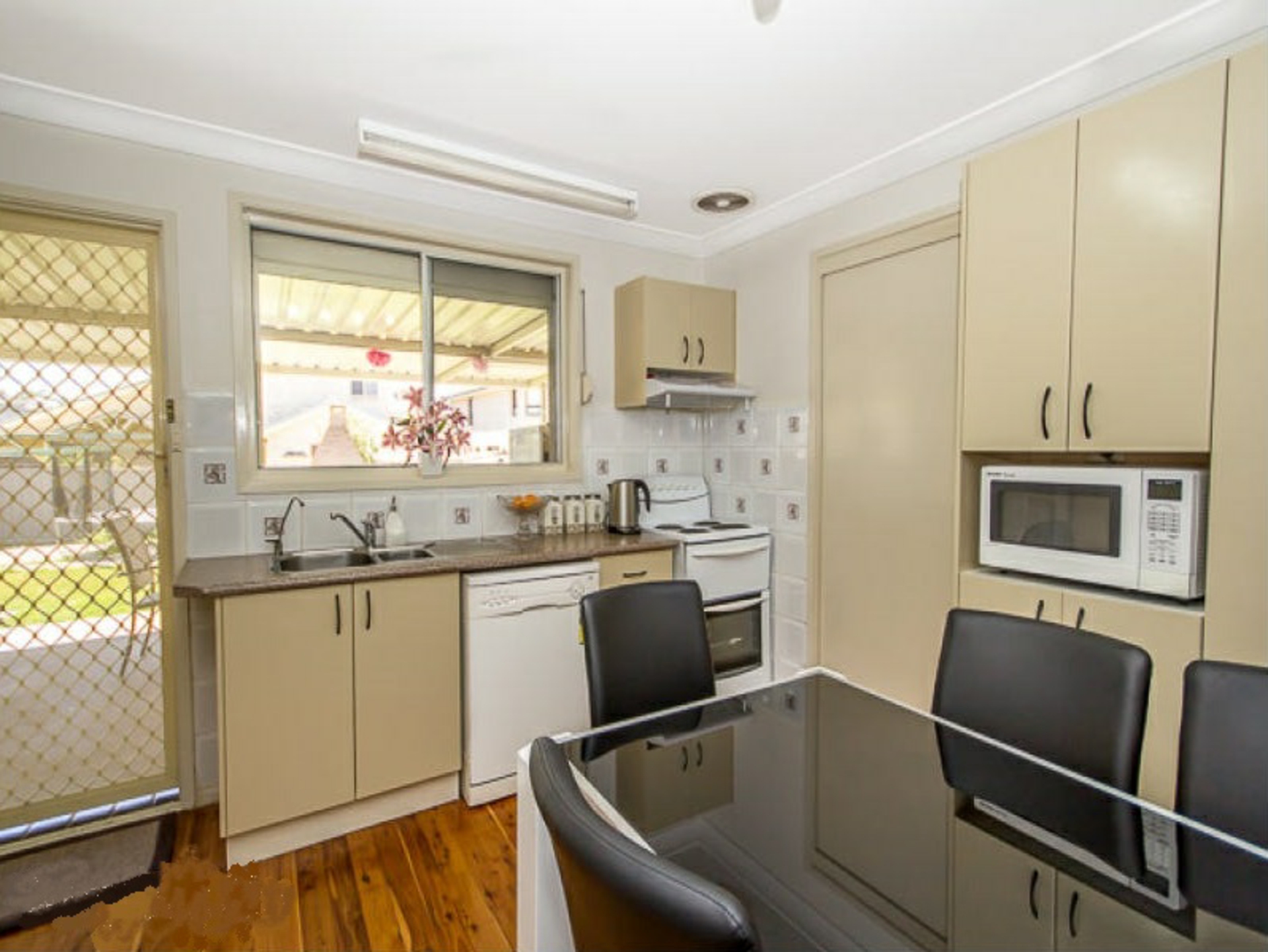 10 Coolatai Street, BOSSLEY PARK