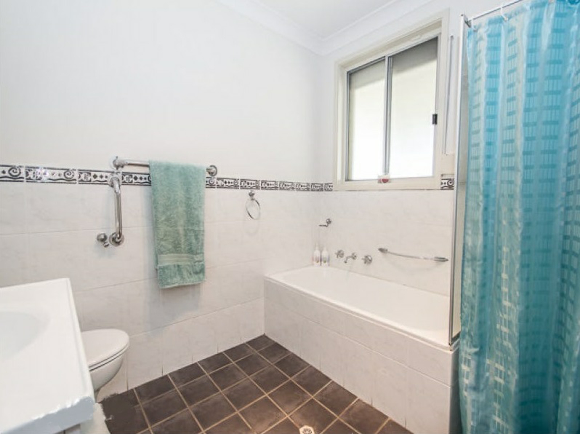 10 Coolatai Street, BOSSLEY PARK