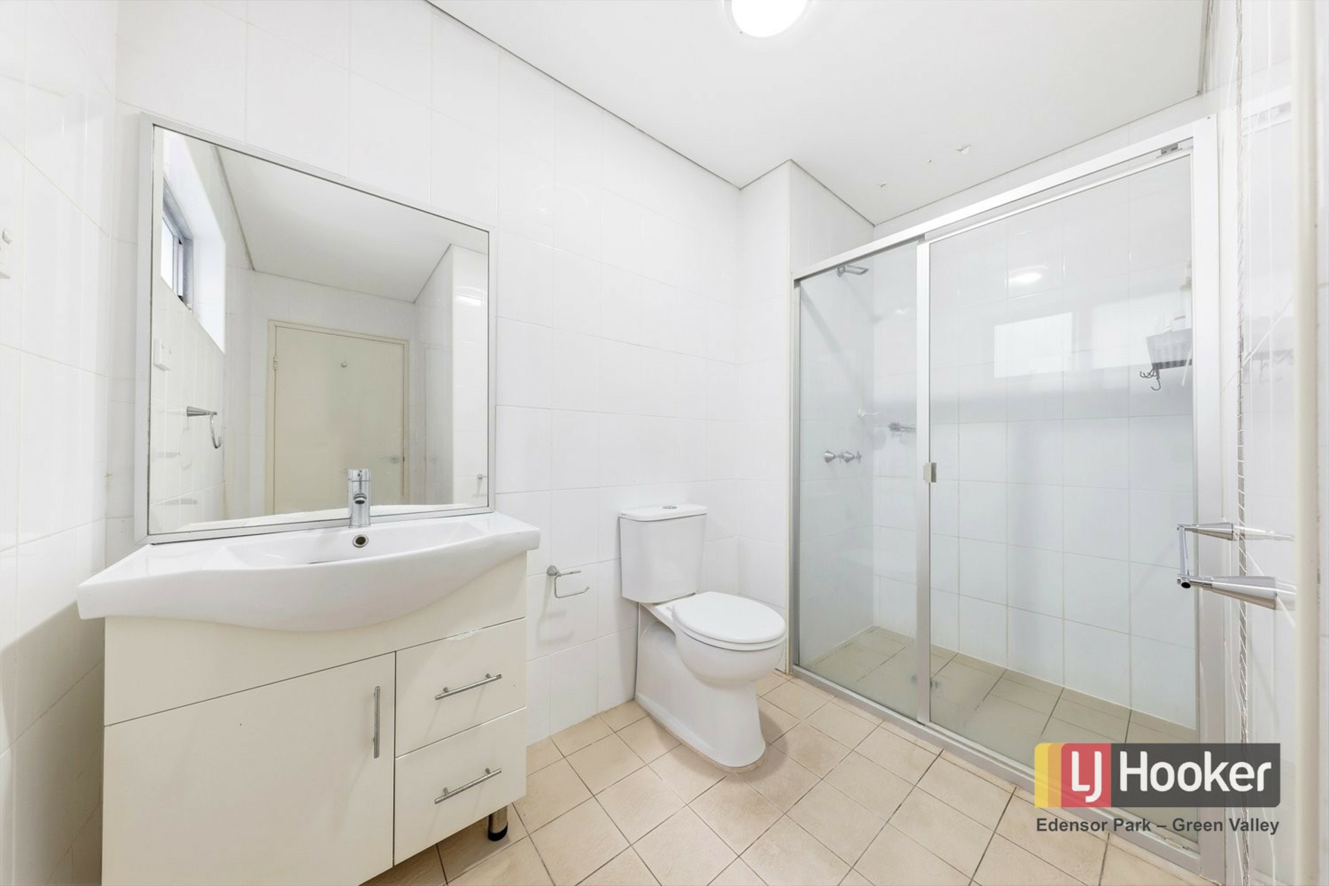 3/104 - 106 Wollongong Road — photo 8 of 10
