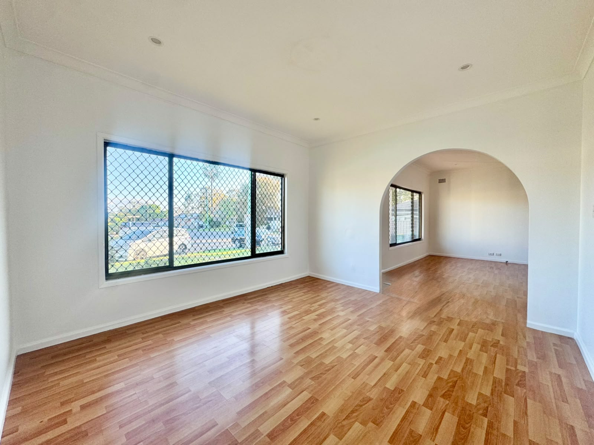 2 Smiths Avenue — photo 3 of 8