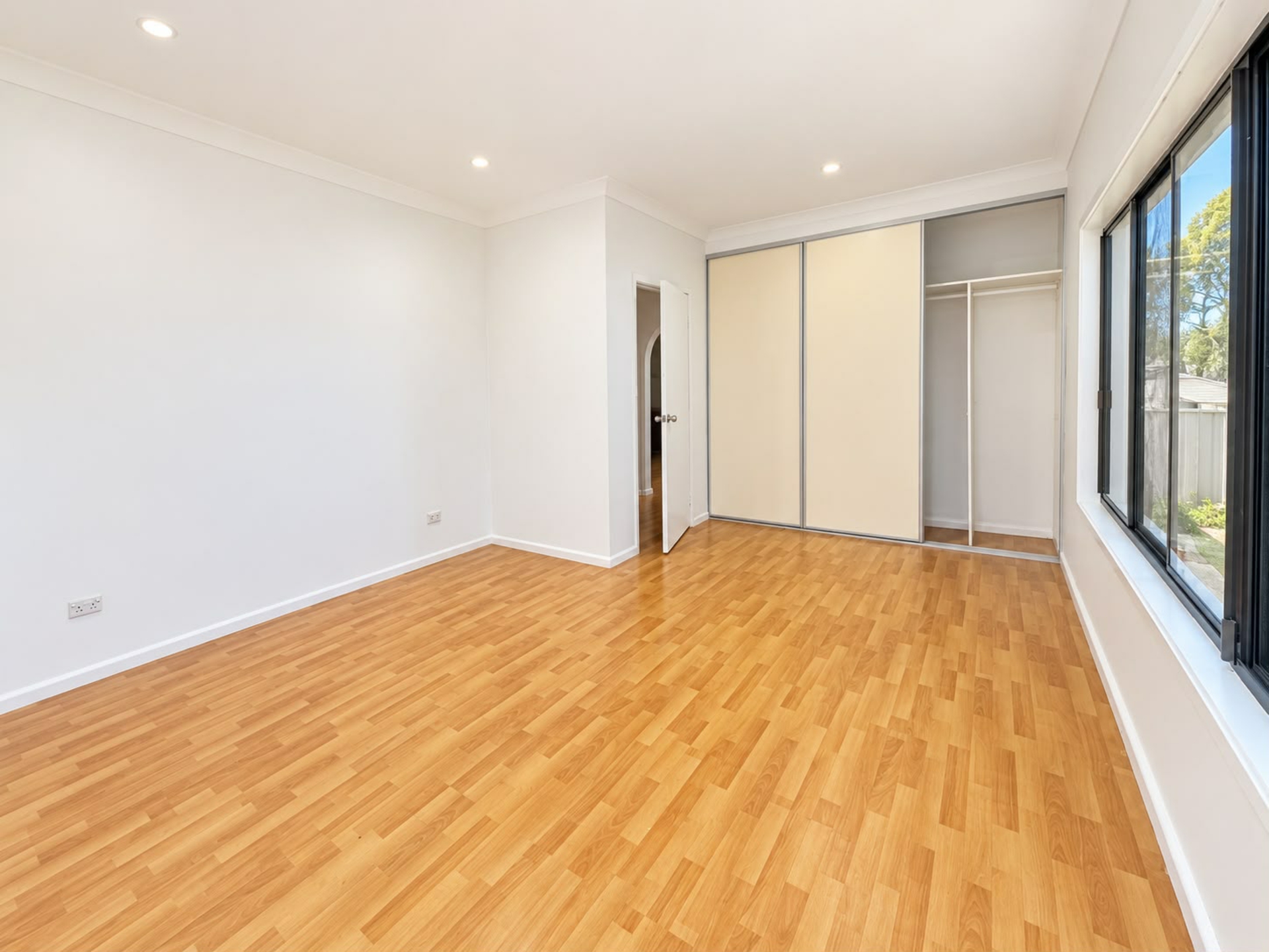 2 Smiths Avenue — photo 6 of 8