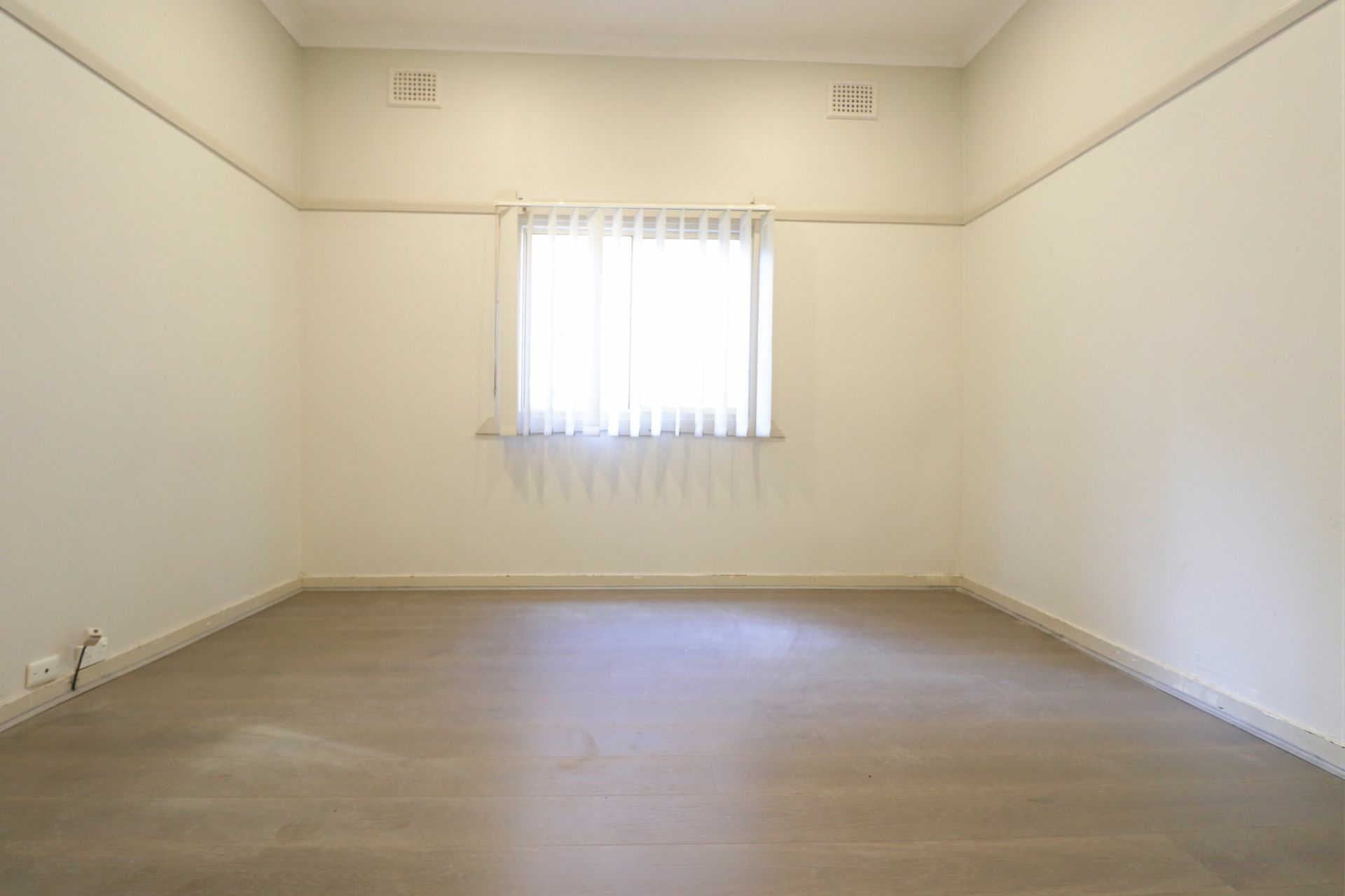 23 Conway Road — photo 3 of 7