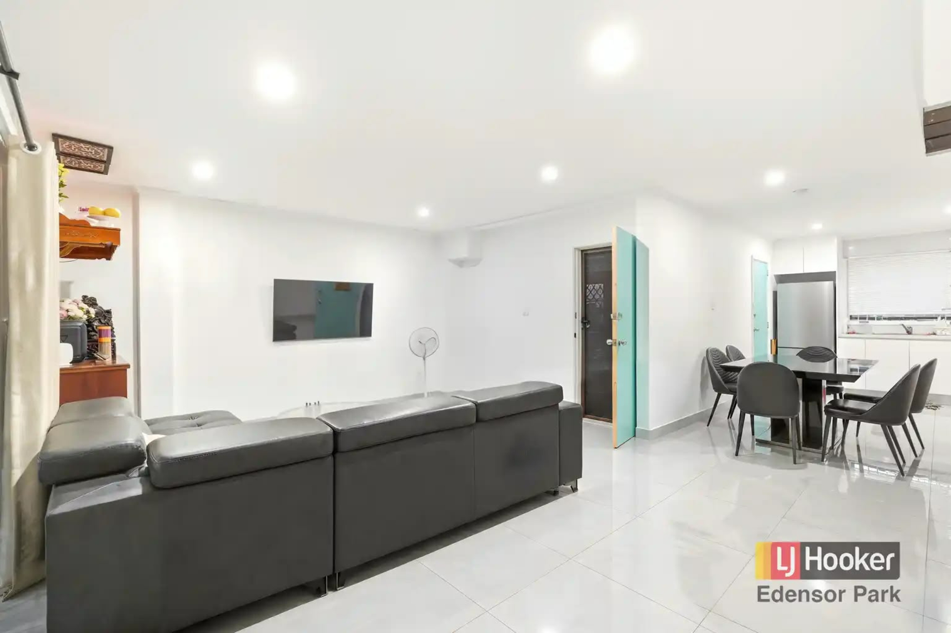 3/3-5 Gilbert Street — photo 3 of 8