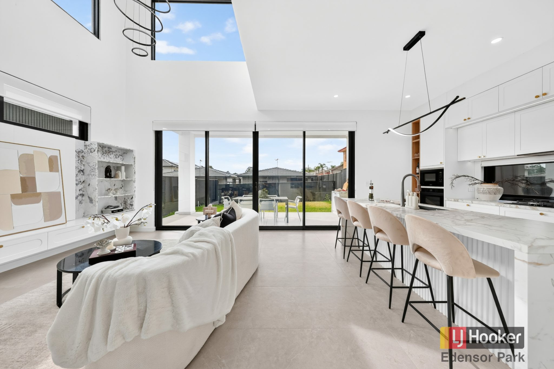 8A Malcolm Avenue — photo 6 of 27