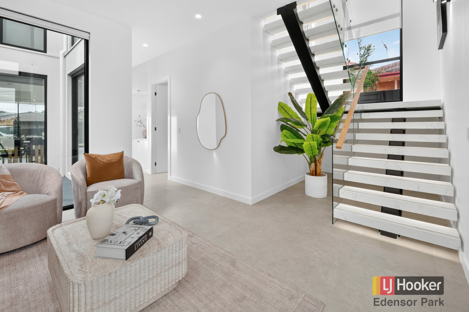 8A Malcolm Avenue — photo 12 of 27