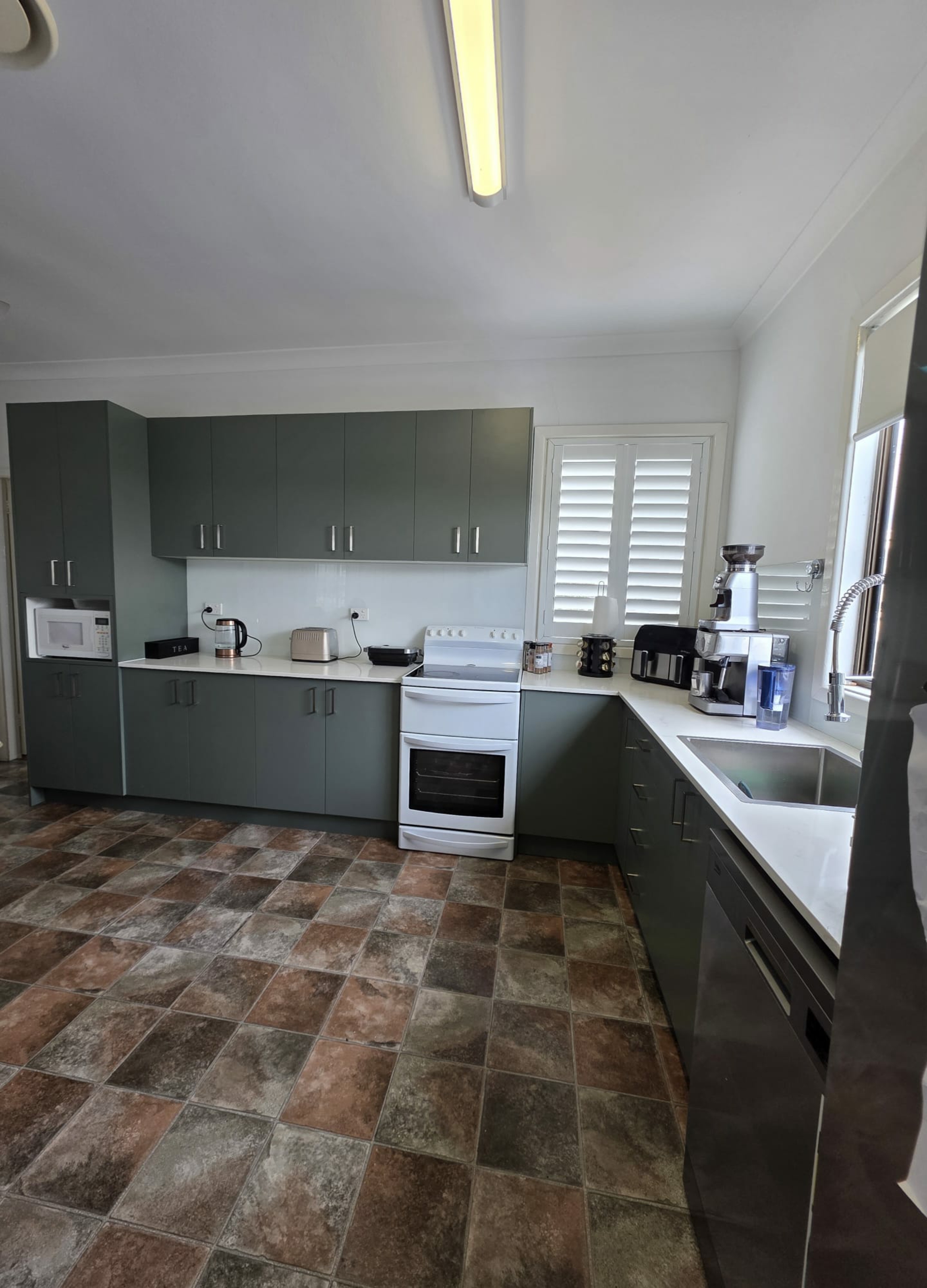 325 Polding Street — photo 3 of 15