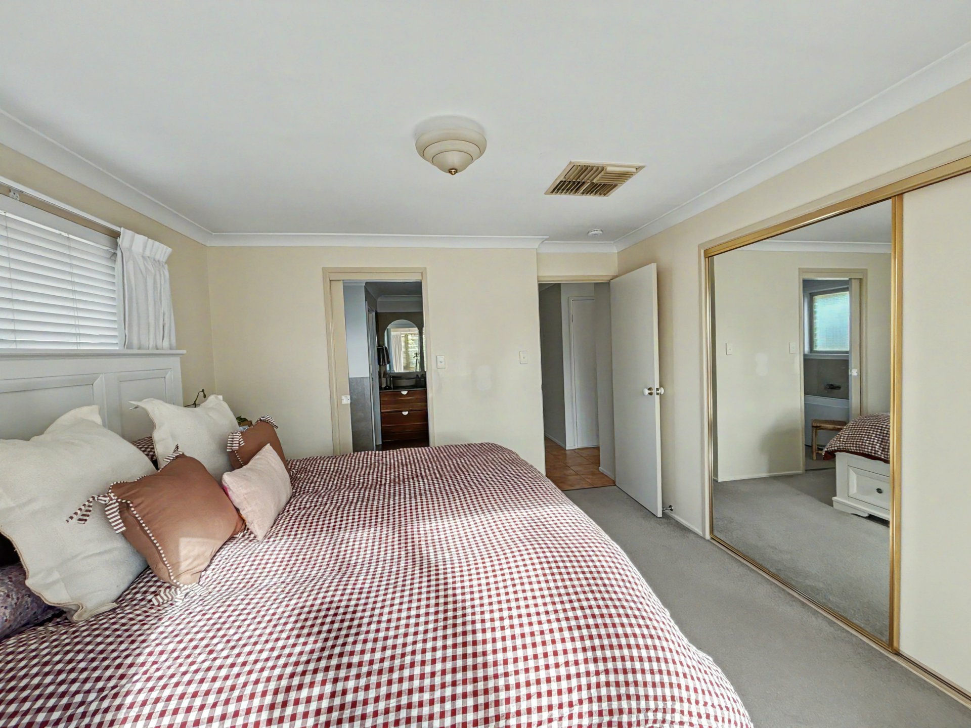 4 Jabiru Dr — photo 7 of 18