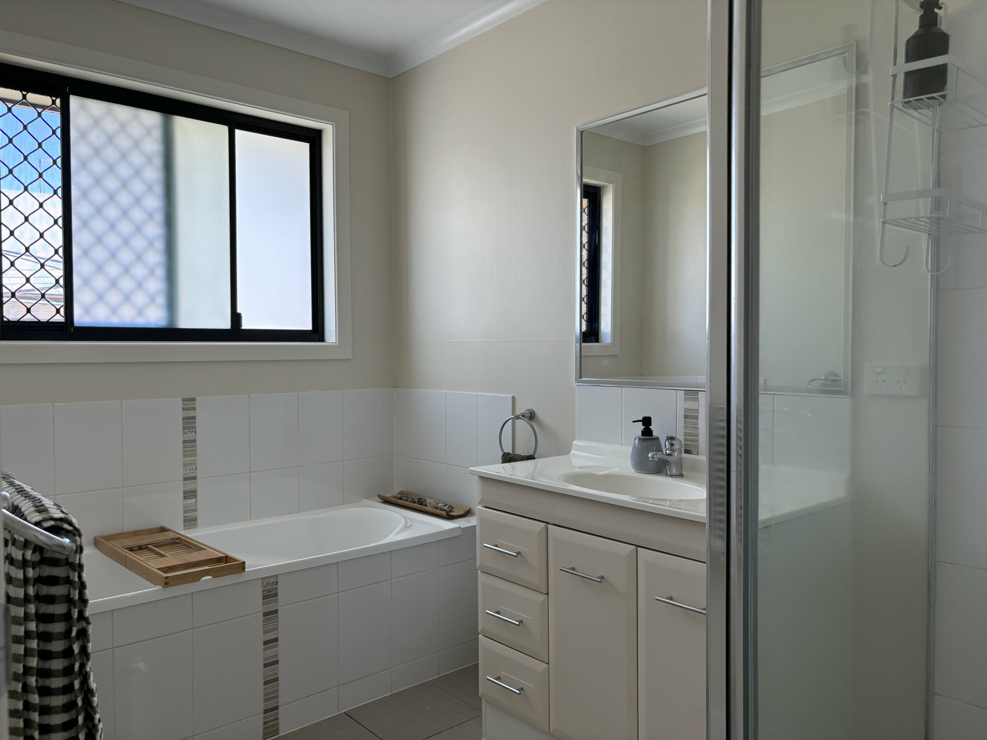 23 Veronica Ave — photo 14 of 21