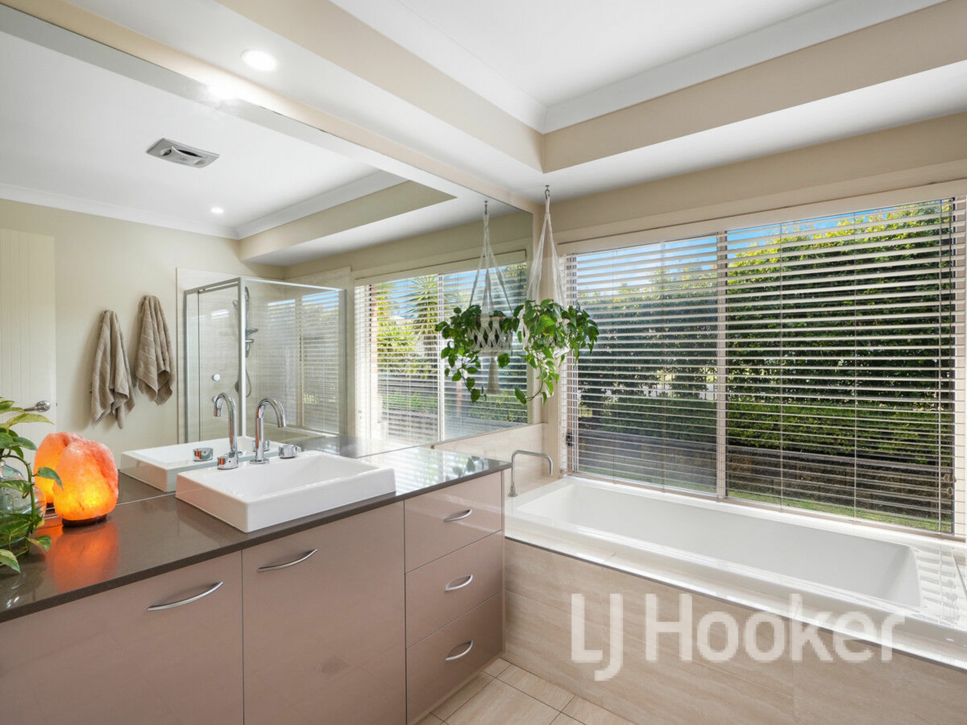 2 Waxberry Place, SANCTUARY POINT