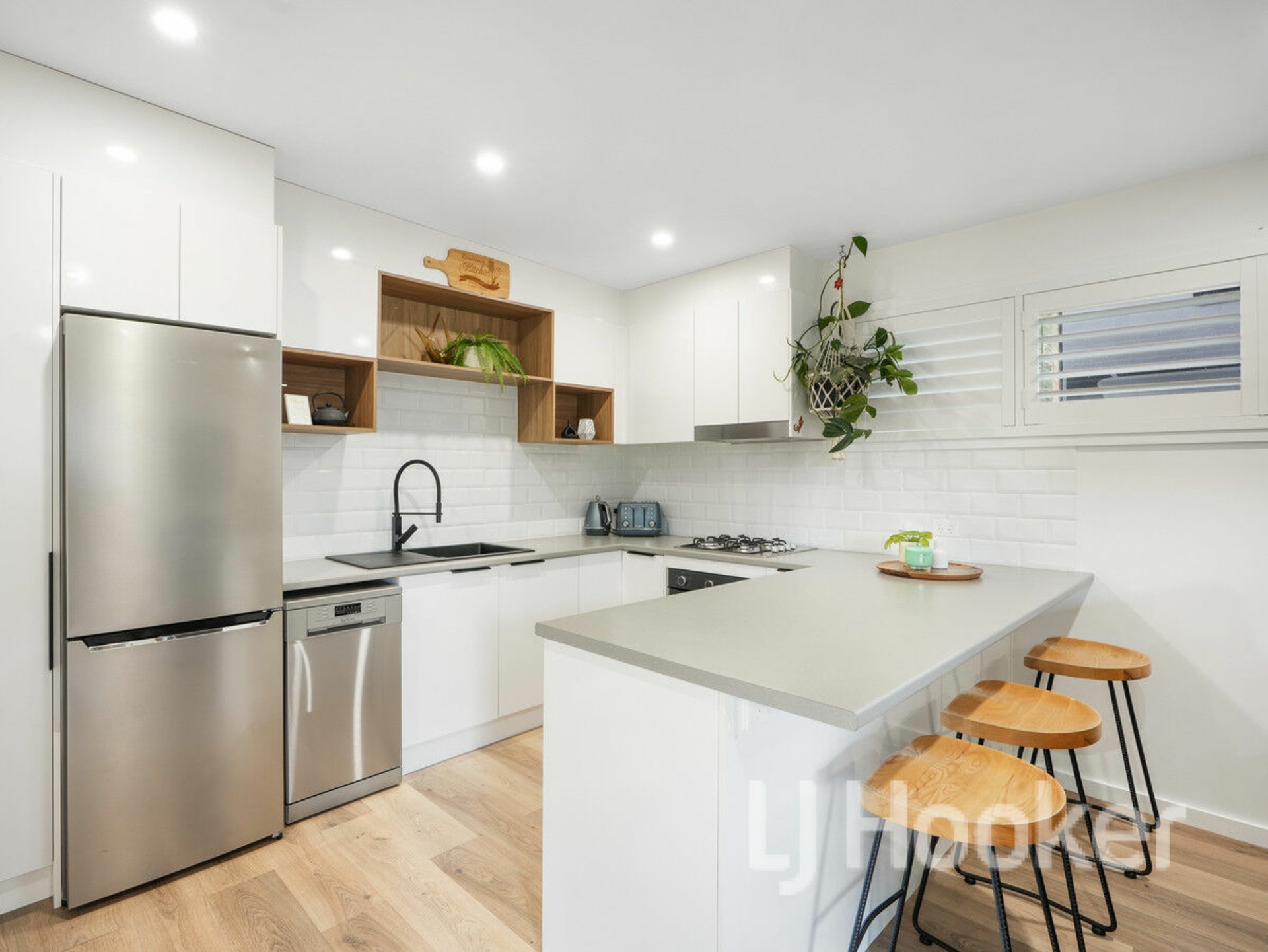 2 Waxberry Place, SANCTUARY POINT