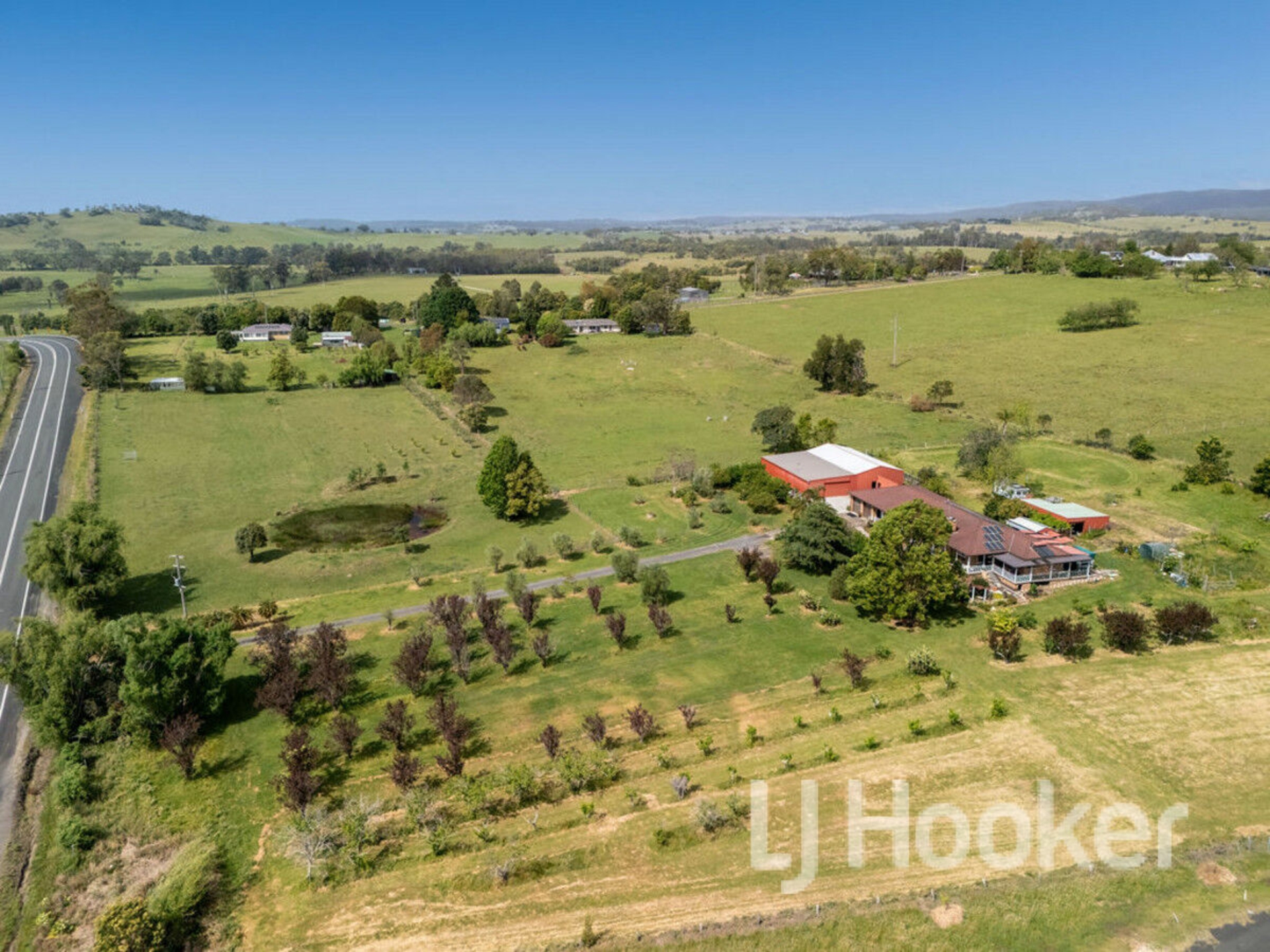E279 Princes Highway — photo 2 of 28