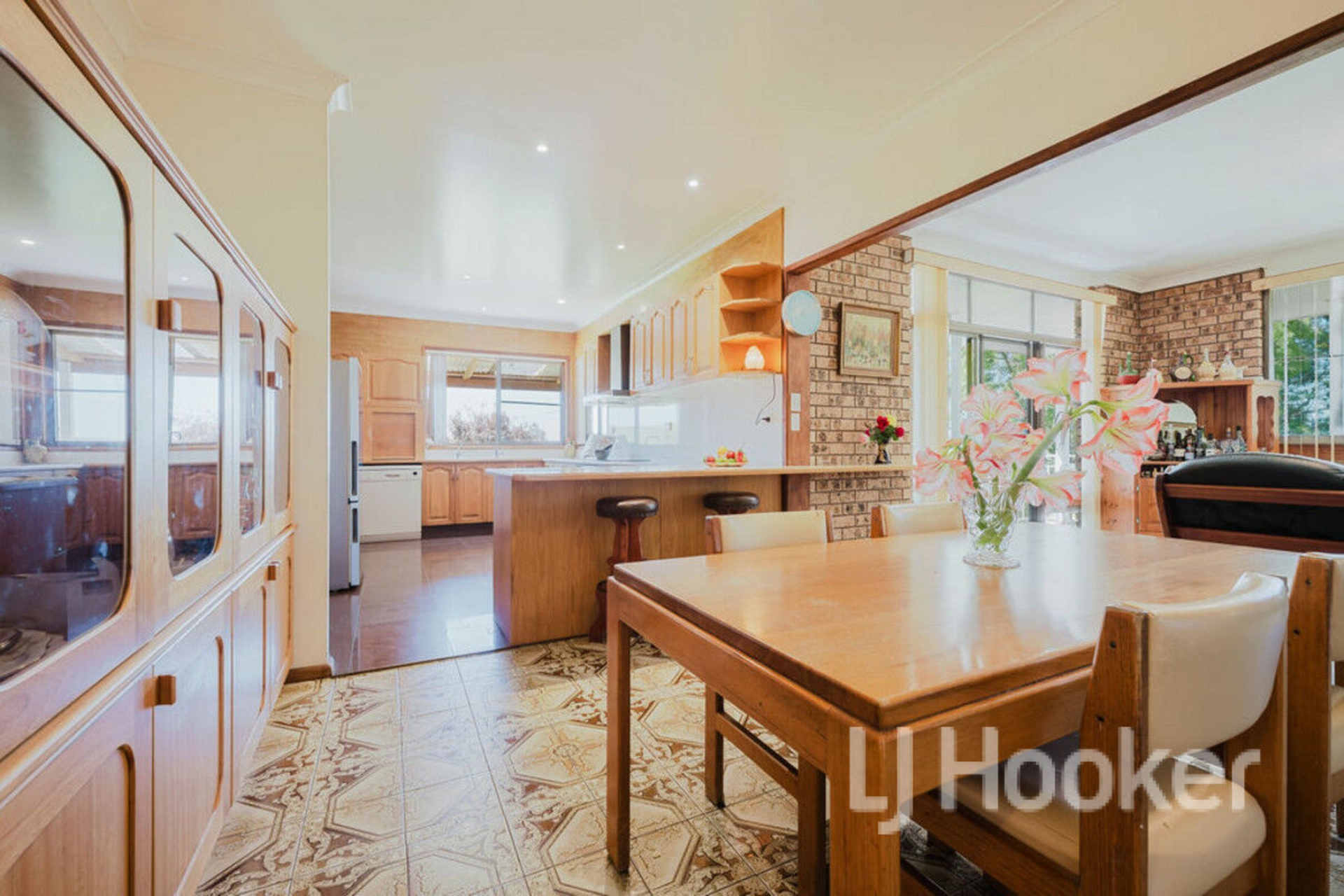 E279 Princes Highway — photo 11 of 28