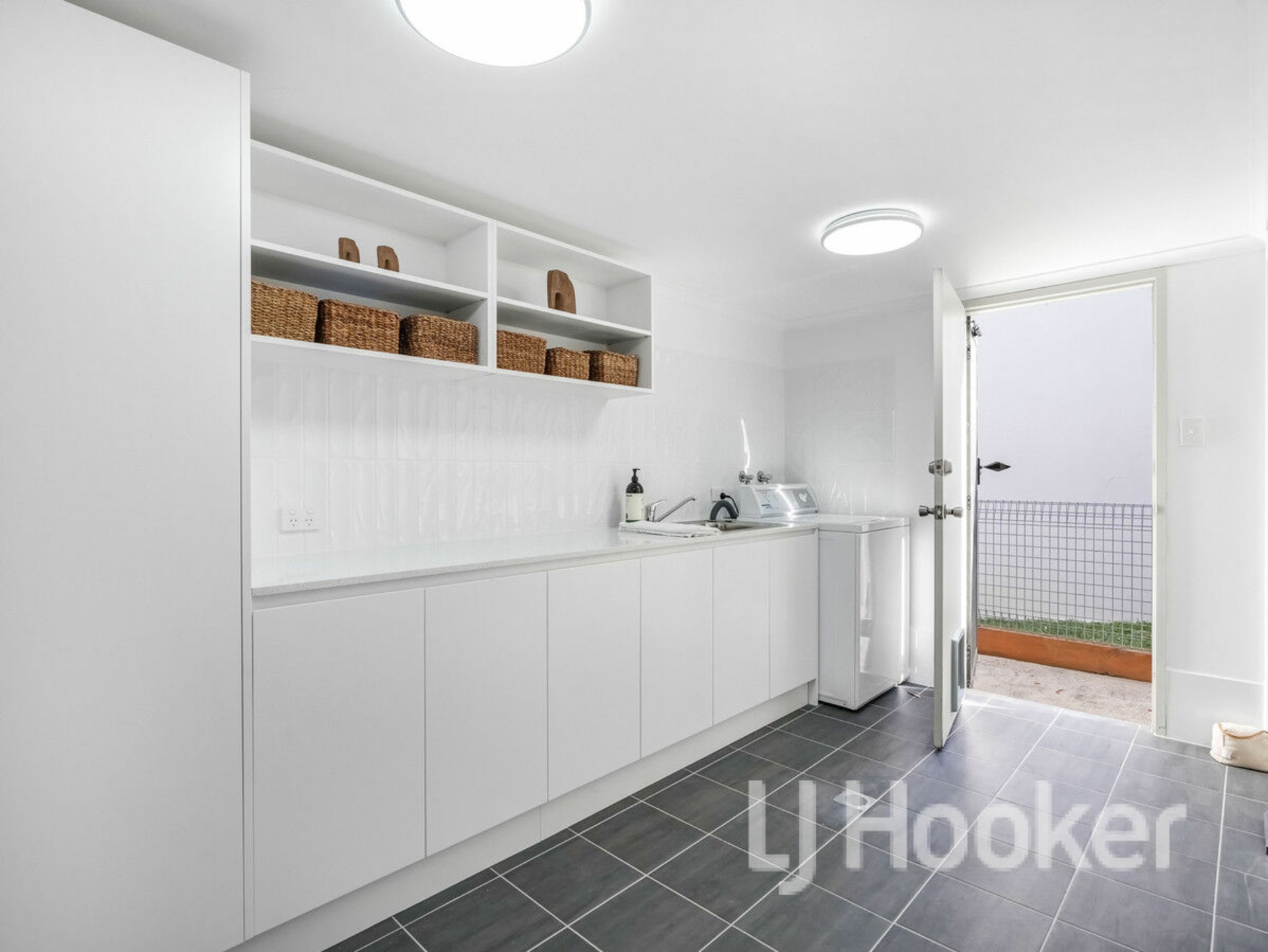 144 Greville Avenue — photo 14 of 29
