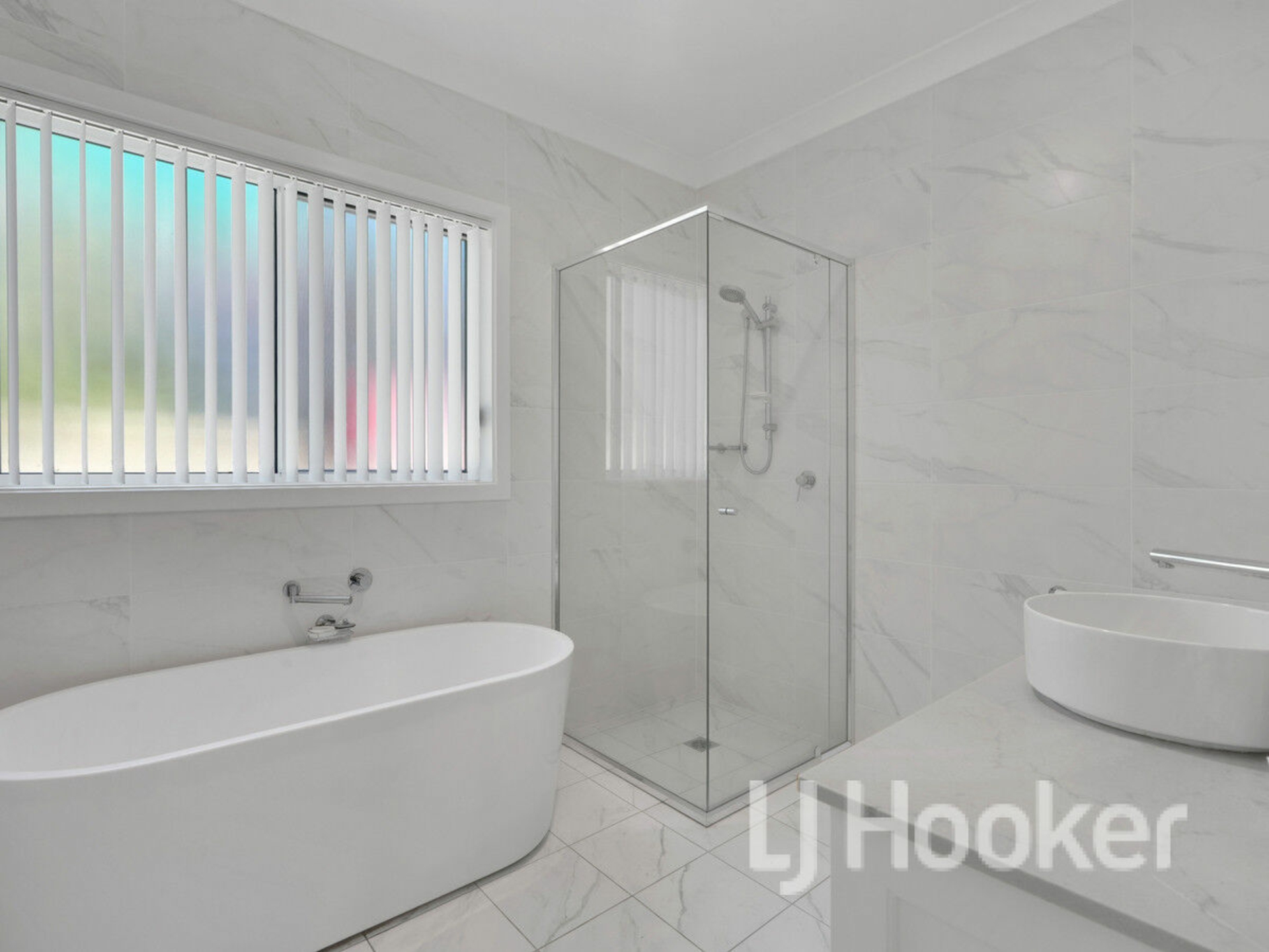 195 Walmer Avenue — photo 16 of 22