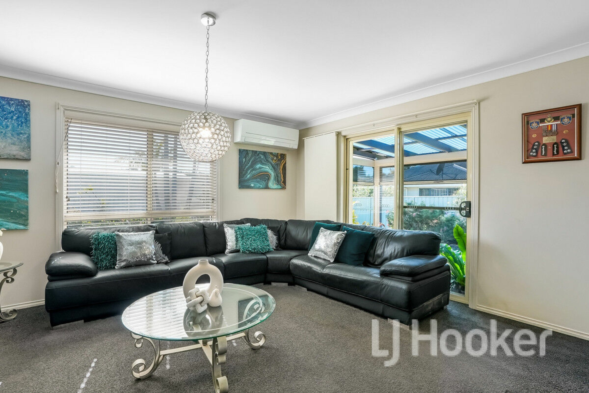 19 Tahnee Street — photo 4 of 18