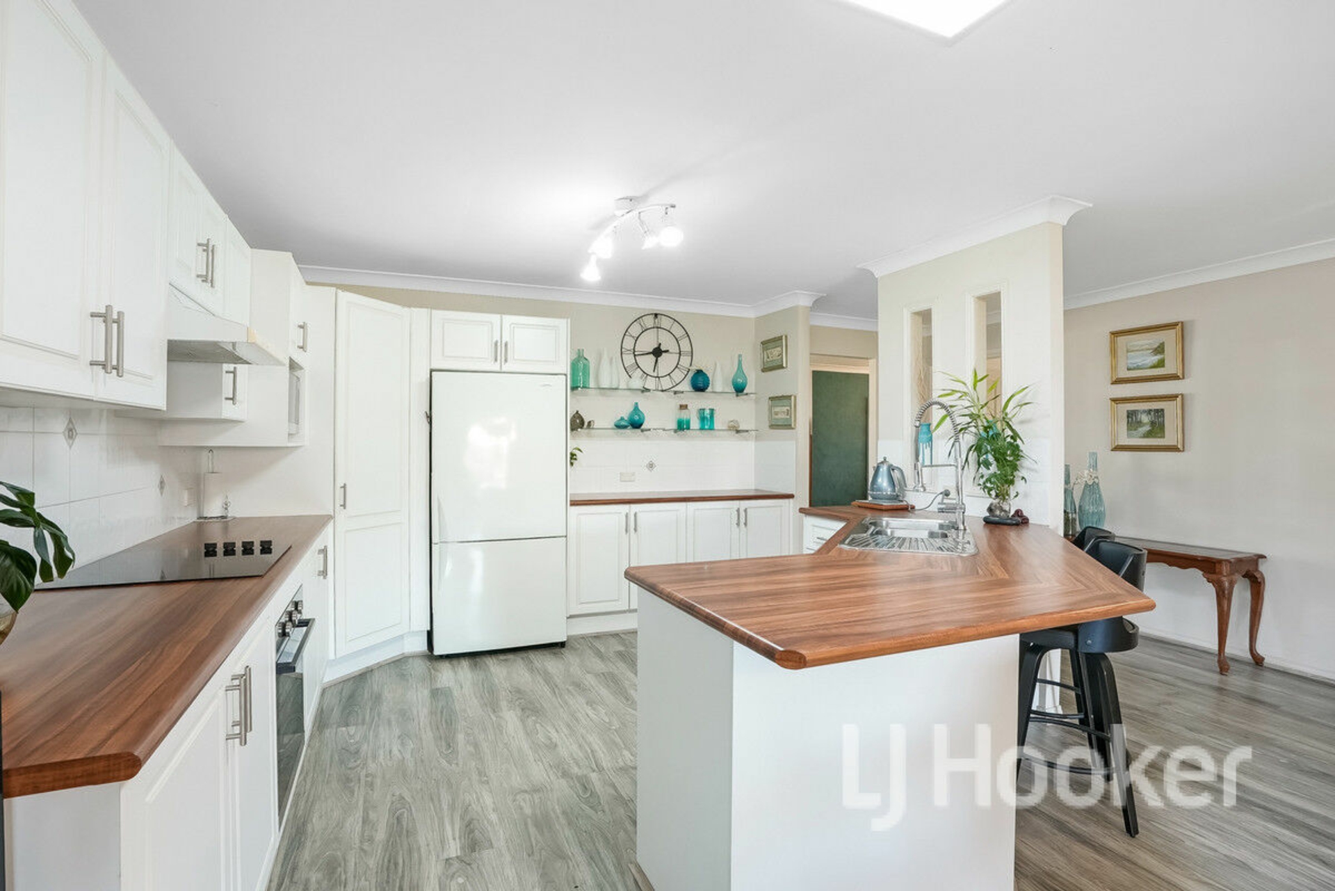 19 Tahnee Street — photo 9 of 18