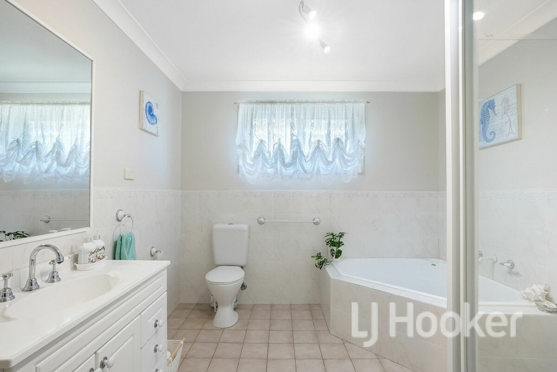 19 Tahnee Street — photo 13 of 18