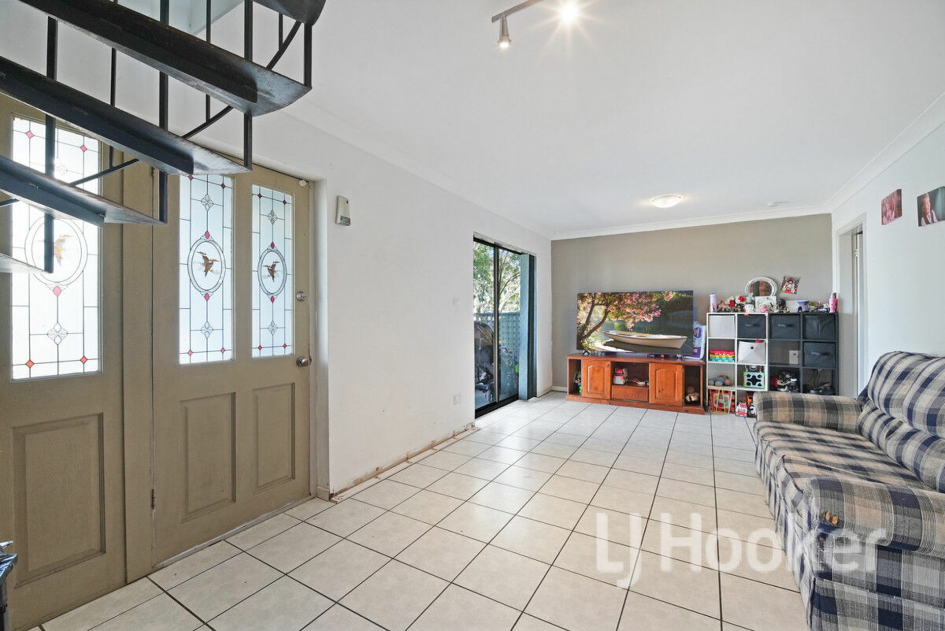 135 Sanctuary Point Road — photo 3 of 17