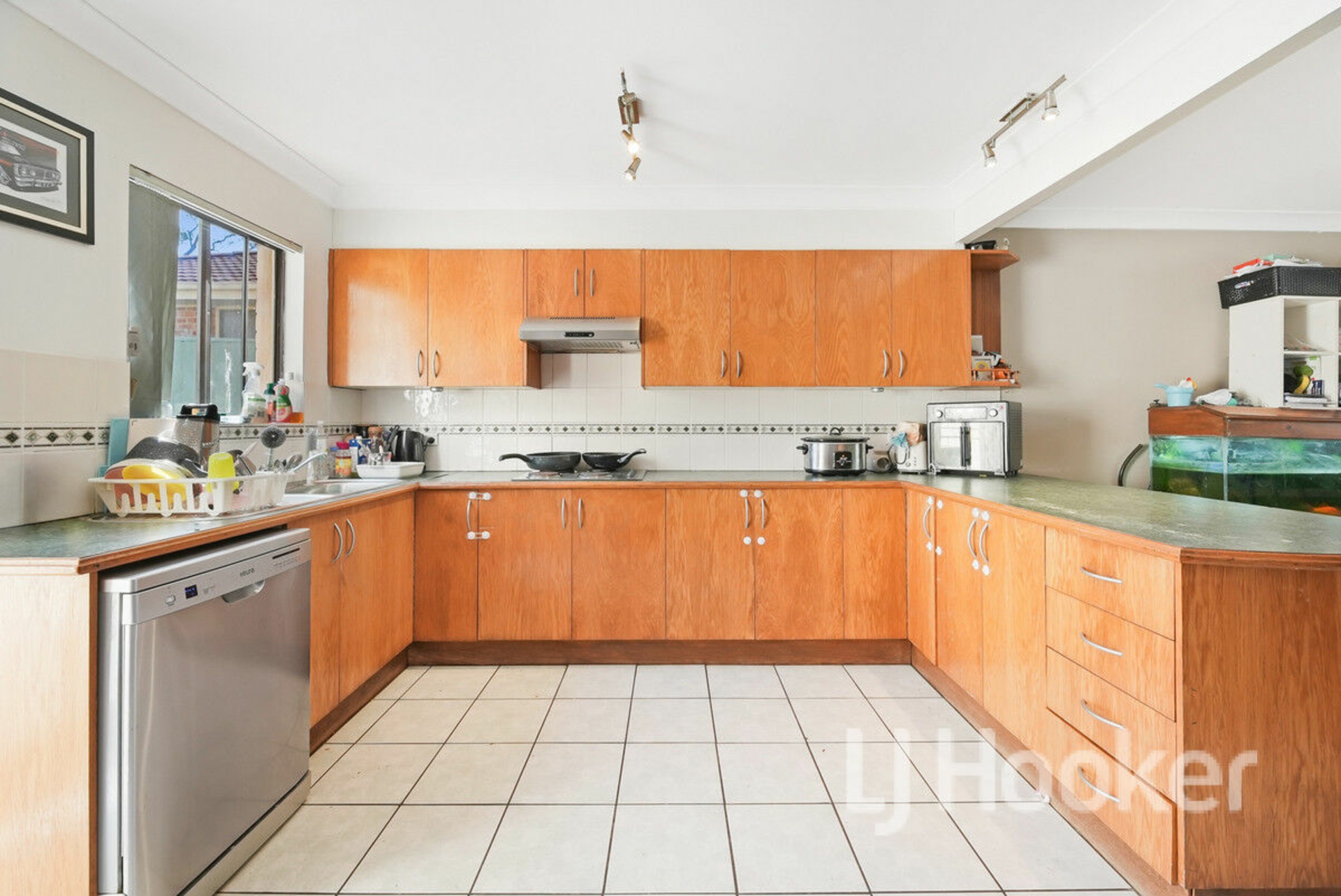 135 Sanctuary Point Road — photo 4 of 17