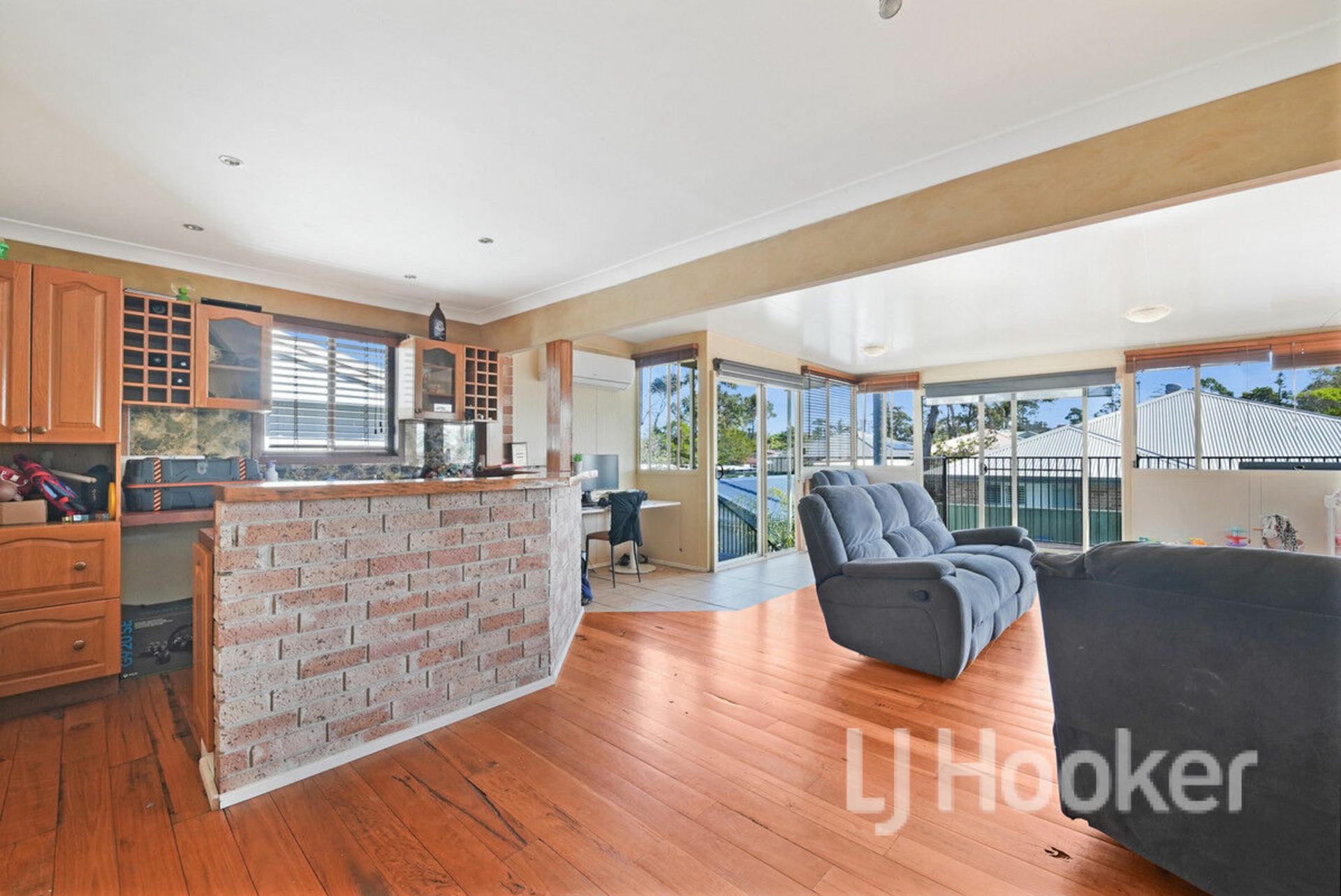 135 Sanctuary Point Road — photo 8 of 17
