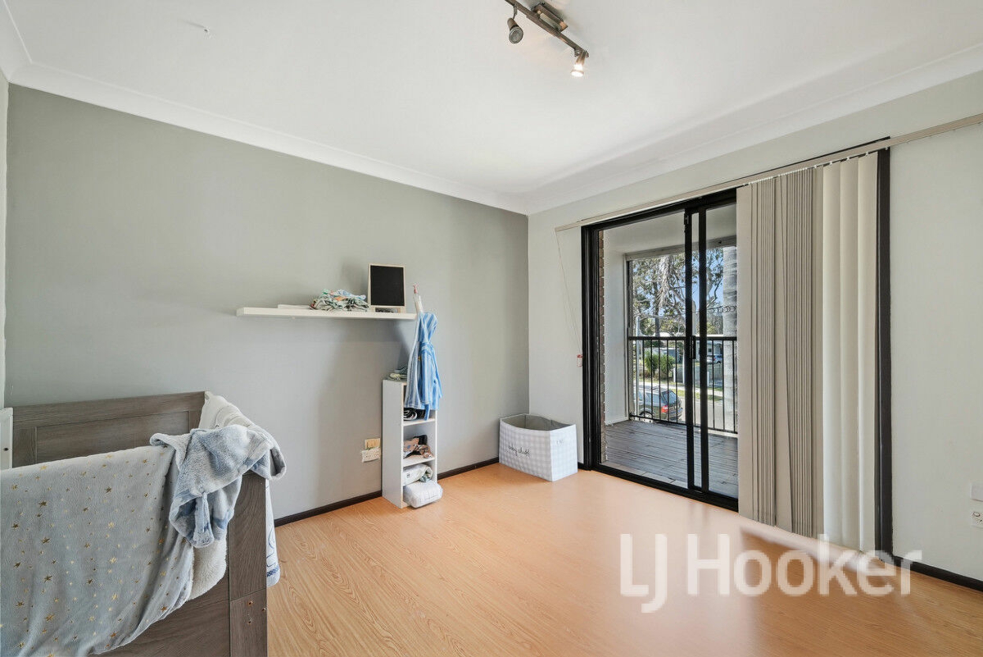 135 Sanctuary Point Road — photo 12 of 17