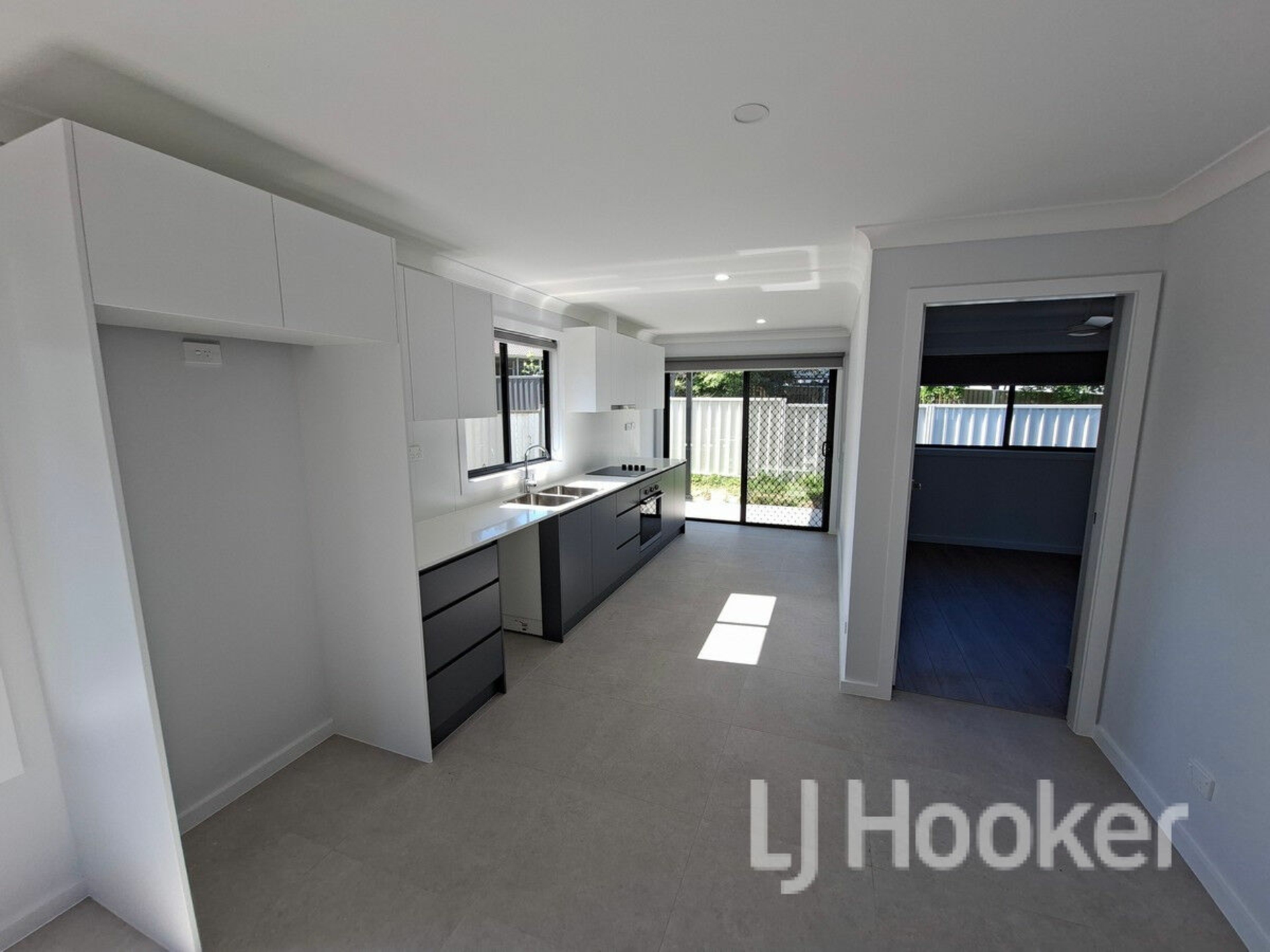 A/34 Macleans Point Road — photo from LJ Hooker Sanctuary Point | Vincentia