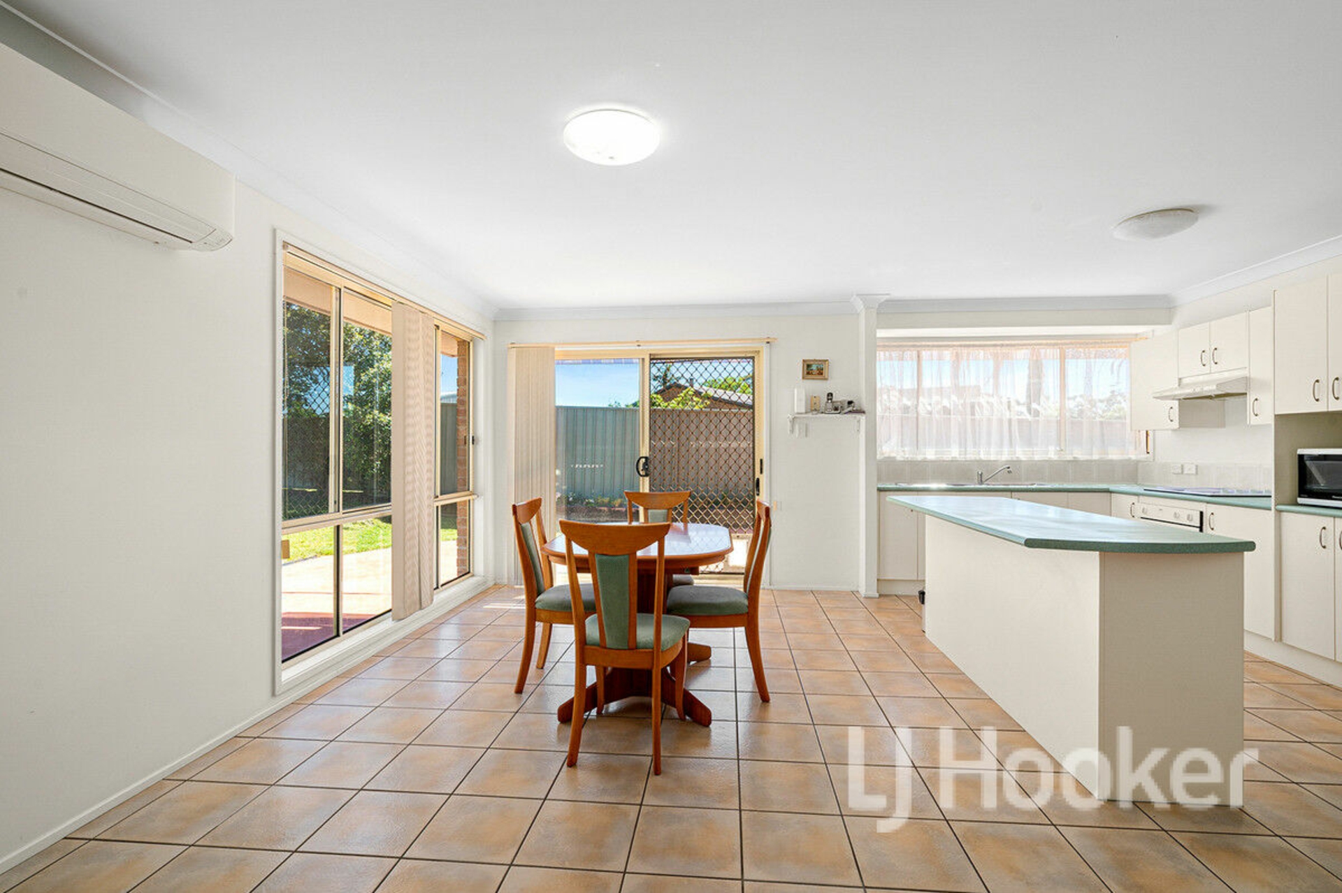 133 Sanctuary Point Road — photo 4 of 13