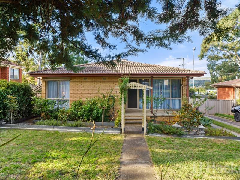 7 Queenbar Road, Karabar