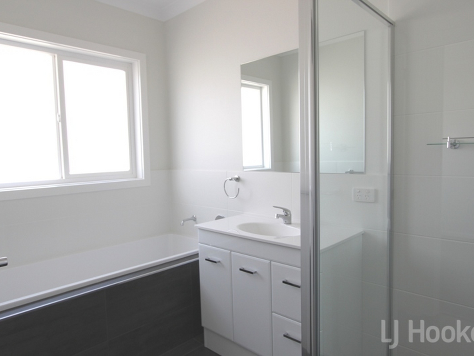 256 Gorman Drive, GOOGONG