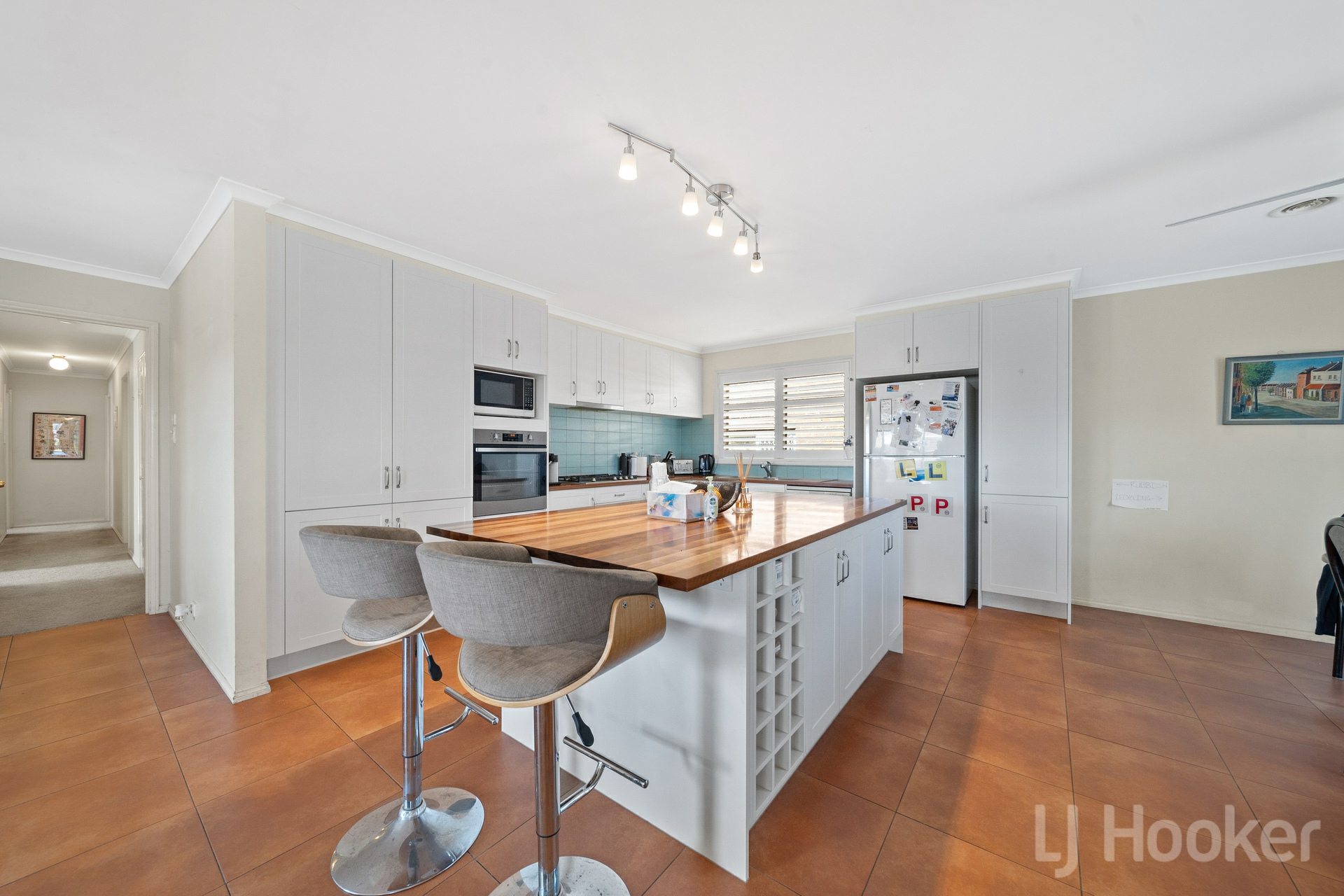 3 Marilyn Place, KARABAR