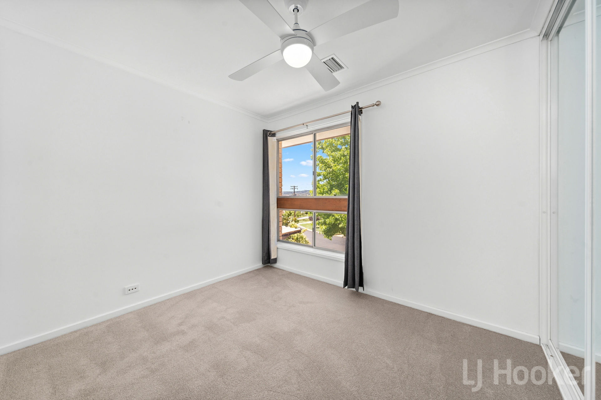 26 Cassinia Street, CRESTWOOD
